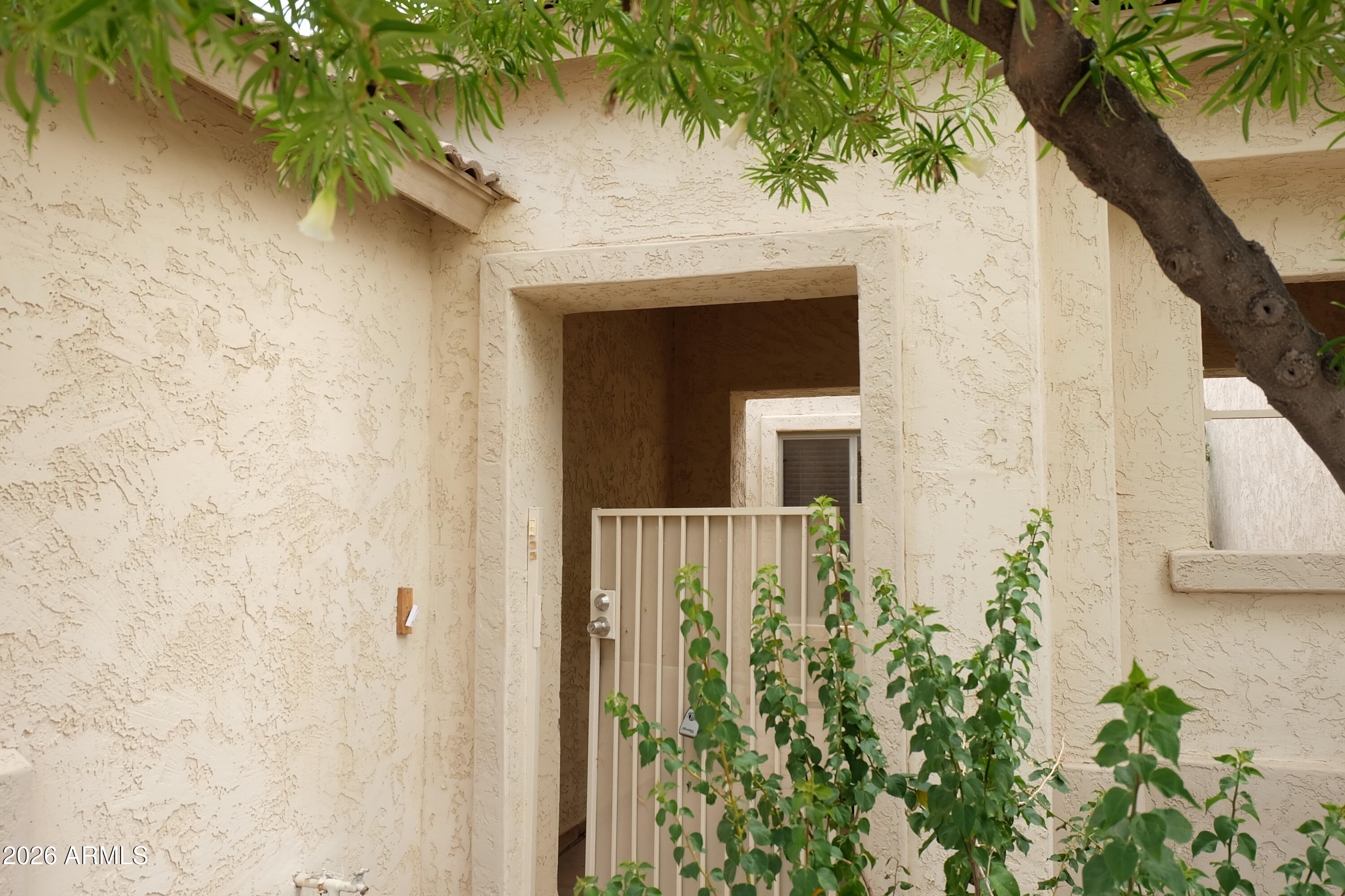 13 S LAVEEN Place