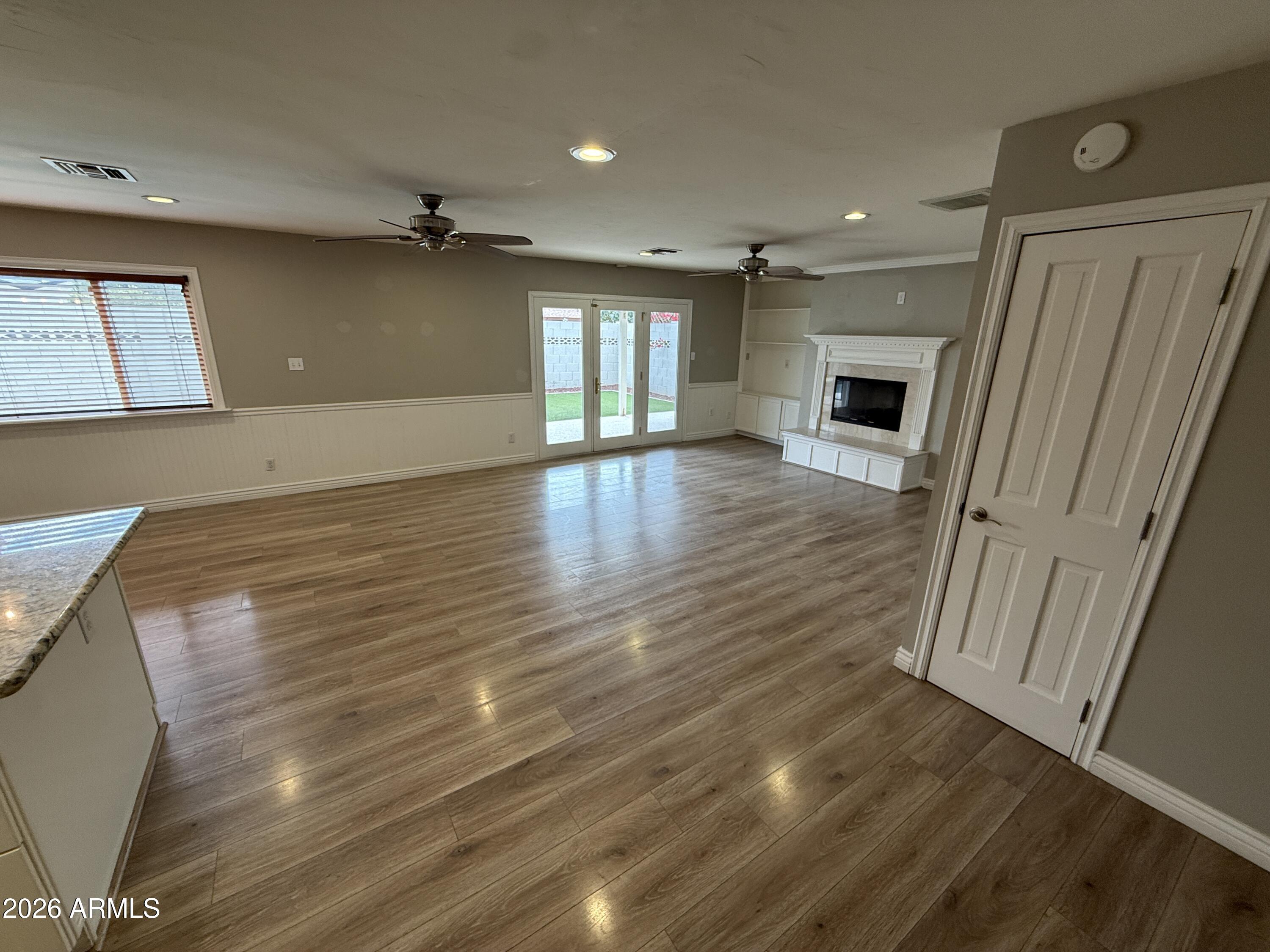 1627 E MANHATTON Drive