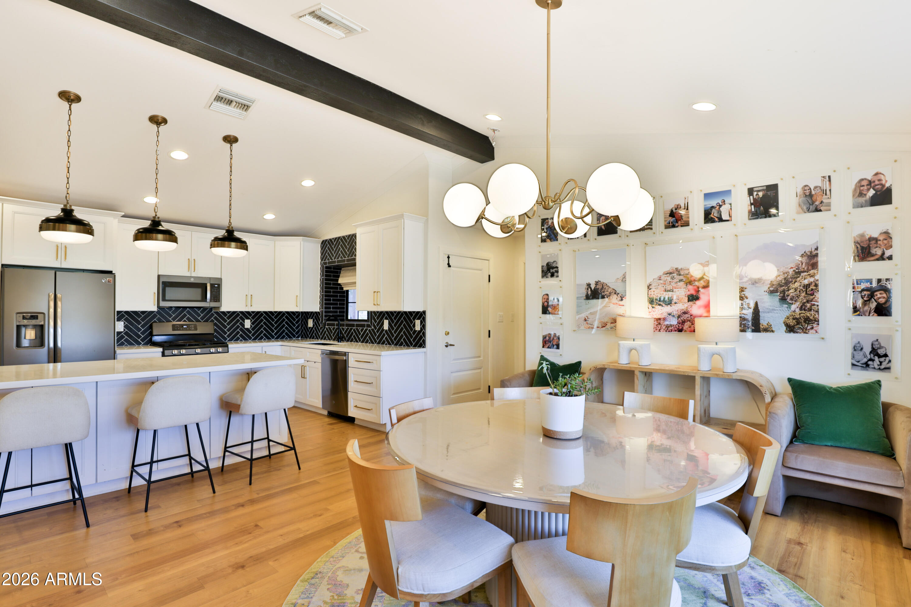 2672 E MESQUITE Street