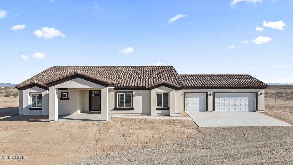 Photo of 1041 N 371st Lane, Tonopah, AZ 85354 (MLS # 6921413)