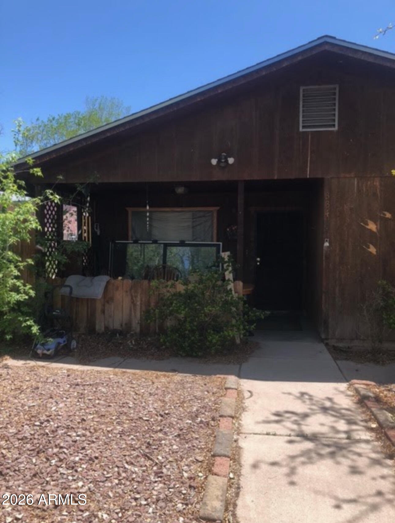 334 E Apache Street