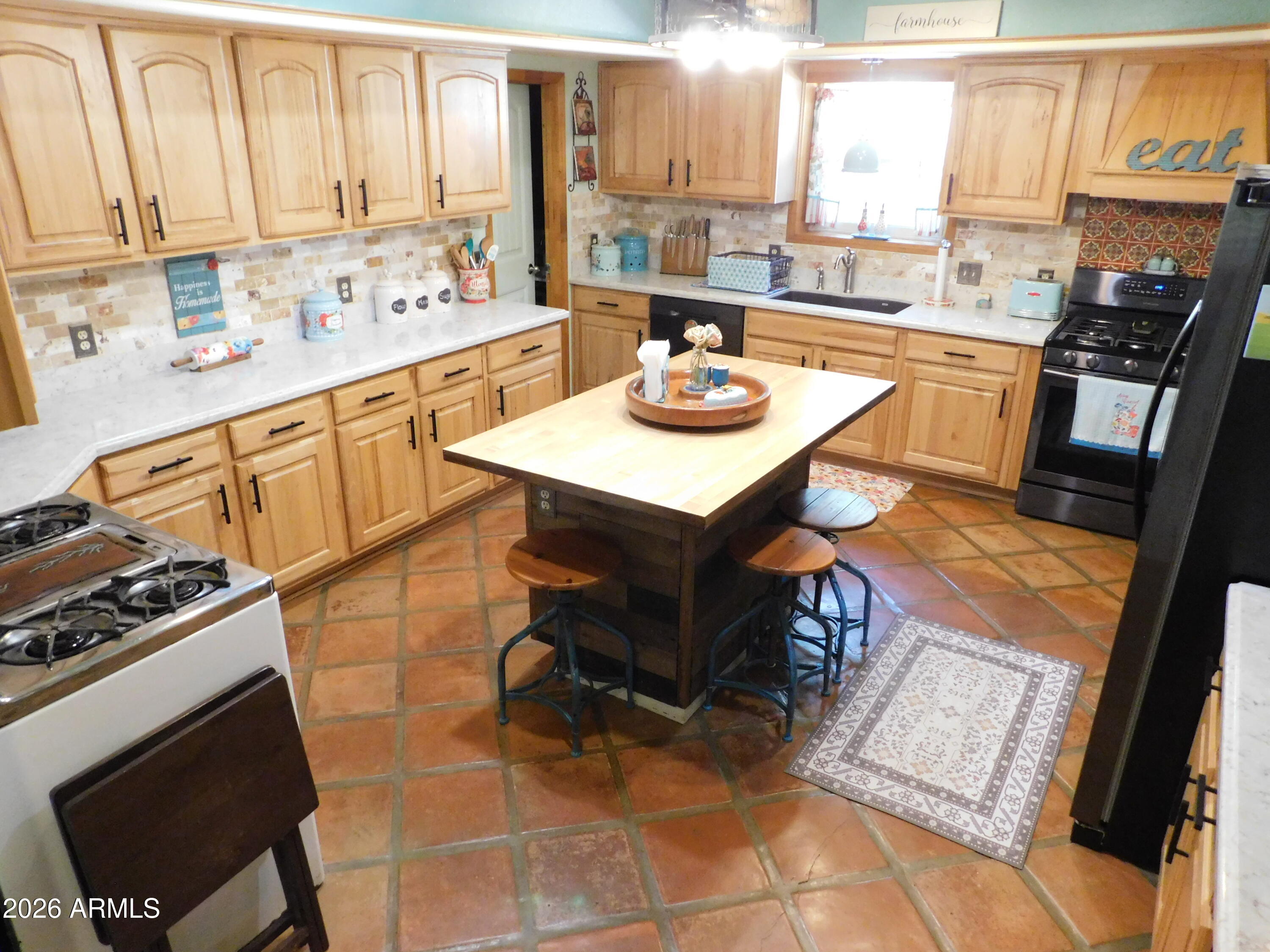 4823 W Tumbleweed Lane