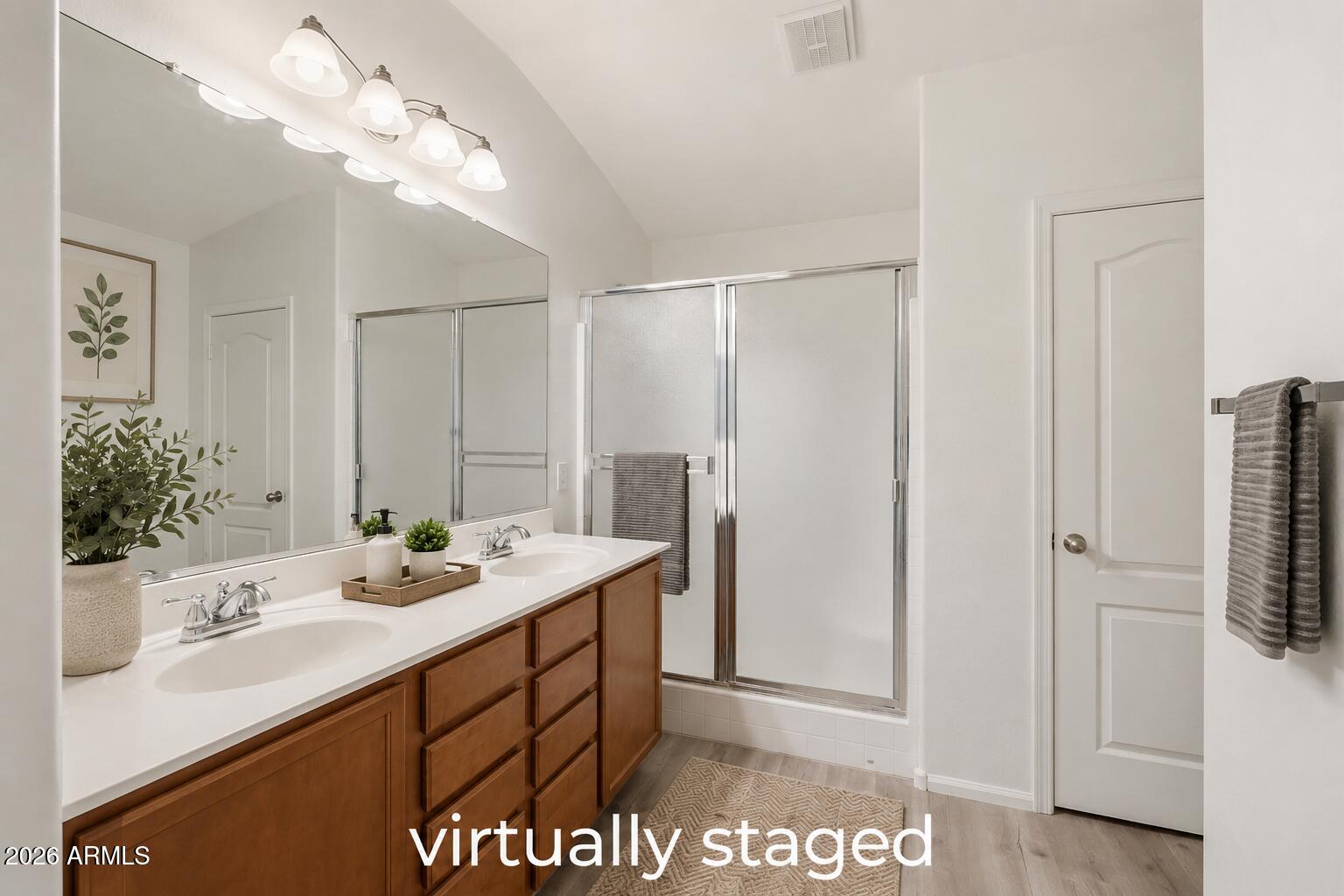 3890 E GRAPHITE Road