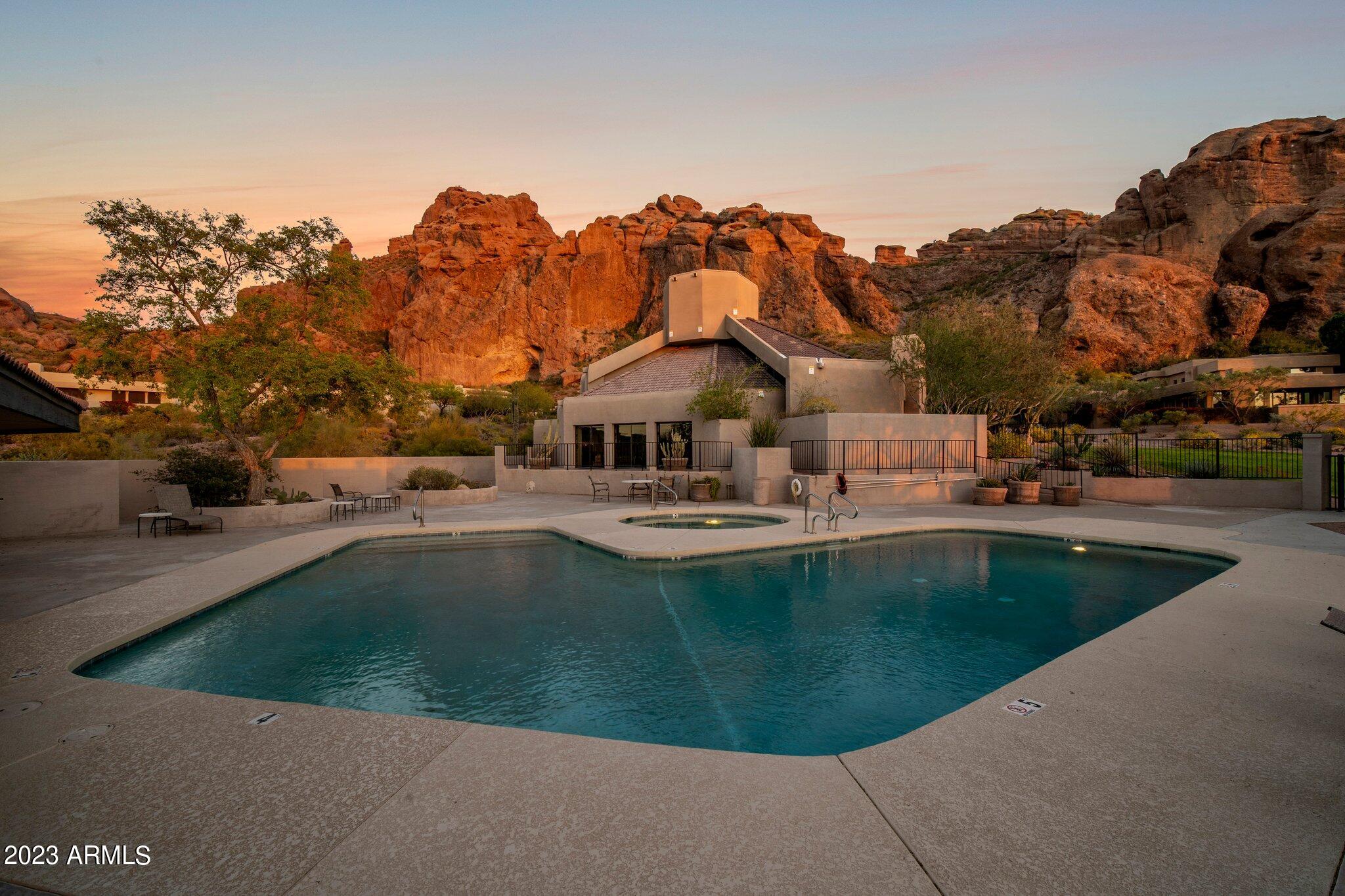 ECHO CANYON - Residential