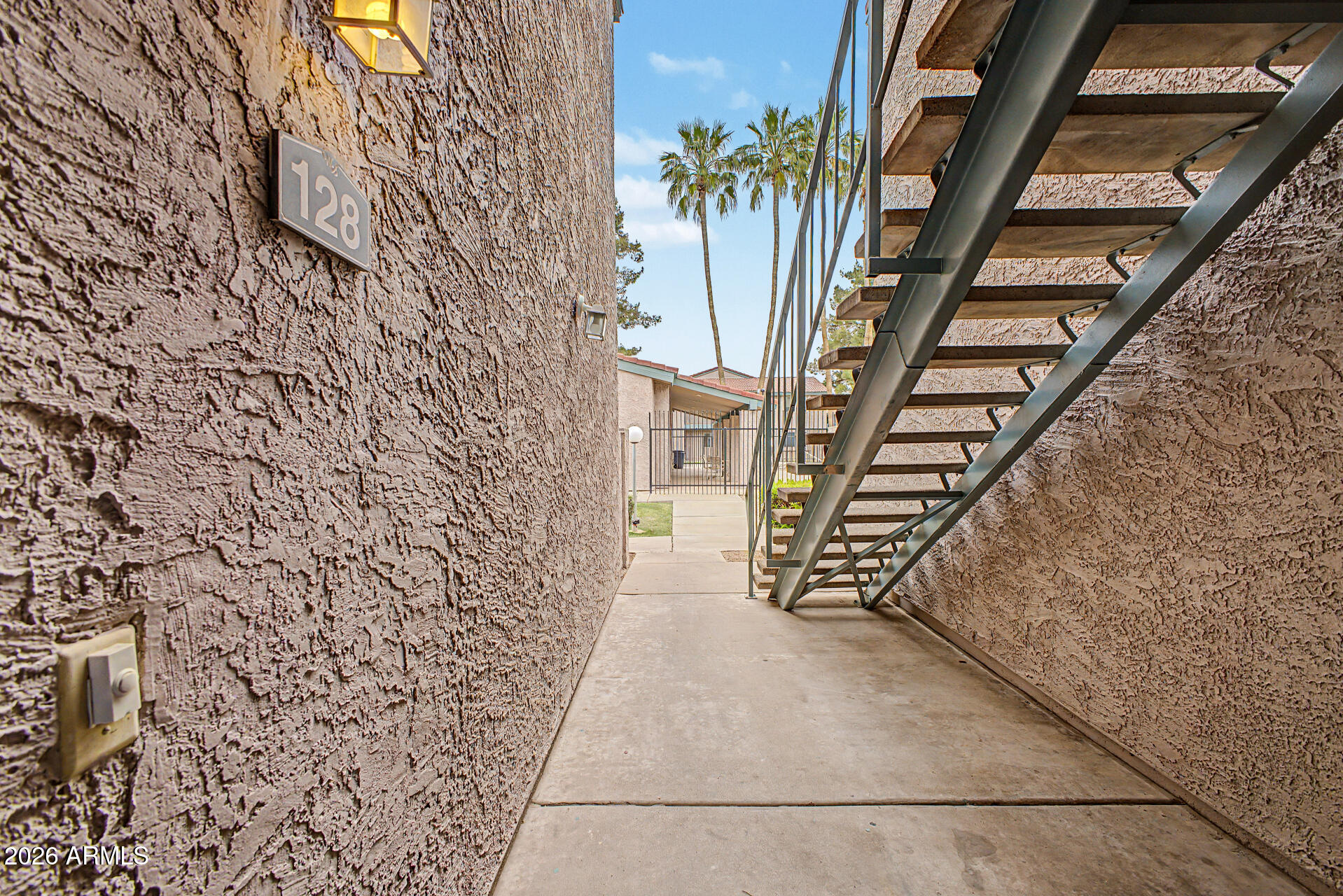 623 W GUADALUPE Road 128