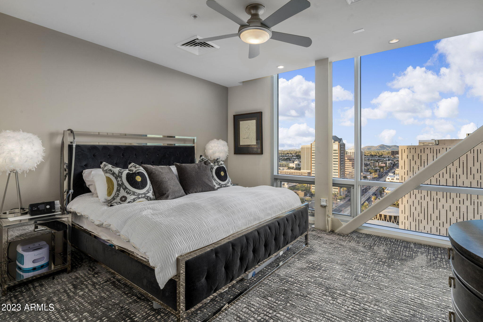 Photo 12 of 33 of 1 E LEXINGTON Avenue 1603 condo