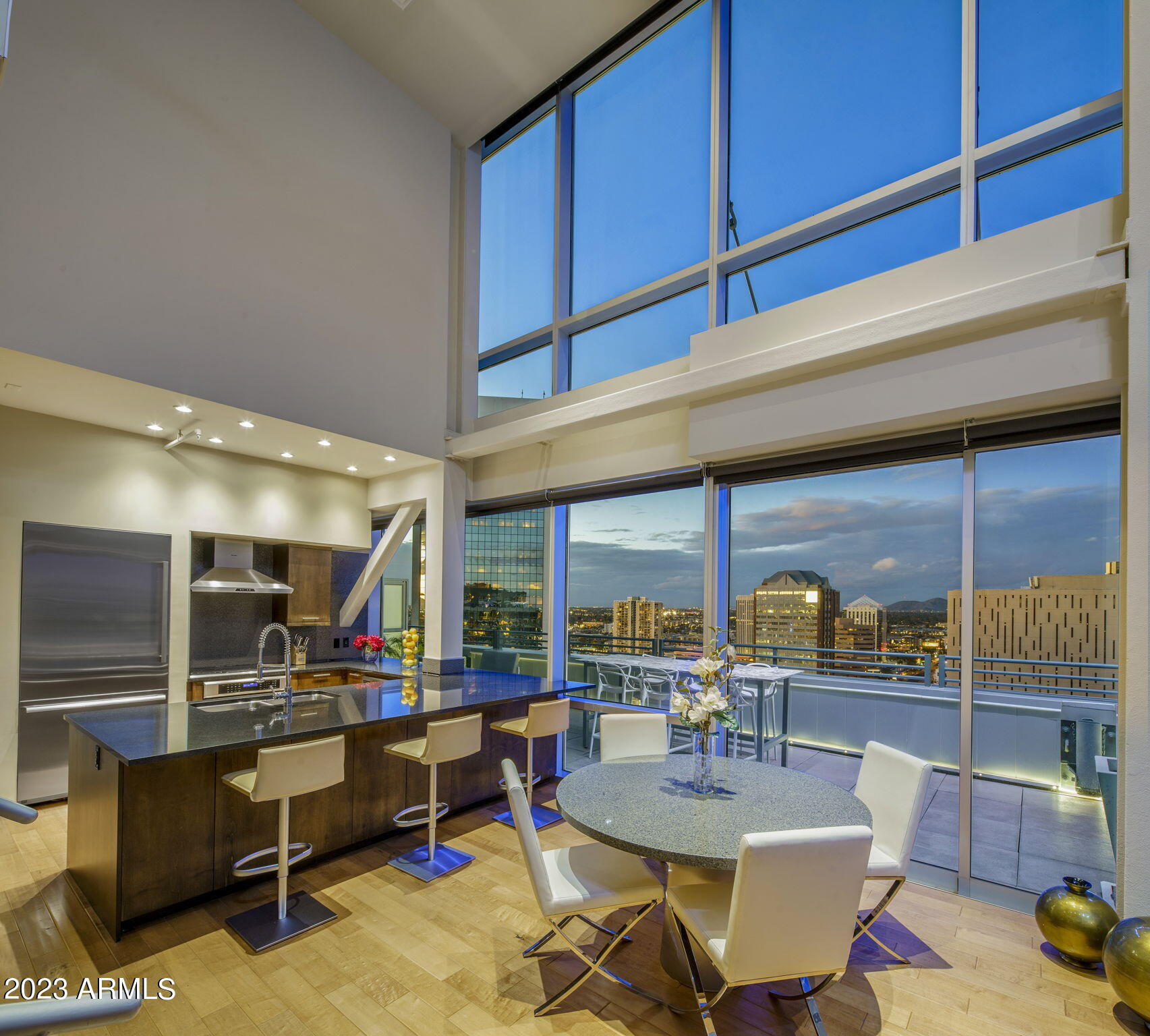 Photo 5 of 33 of 1 E LEXINGTON Avenue 1603 condo