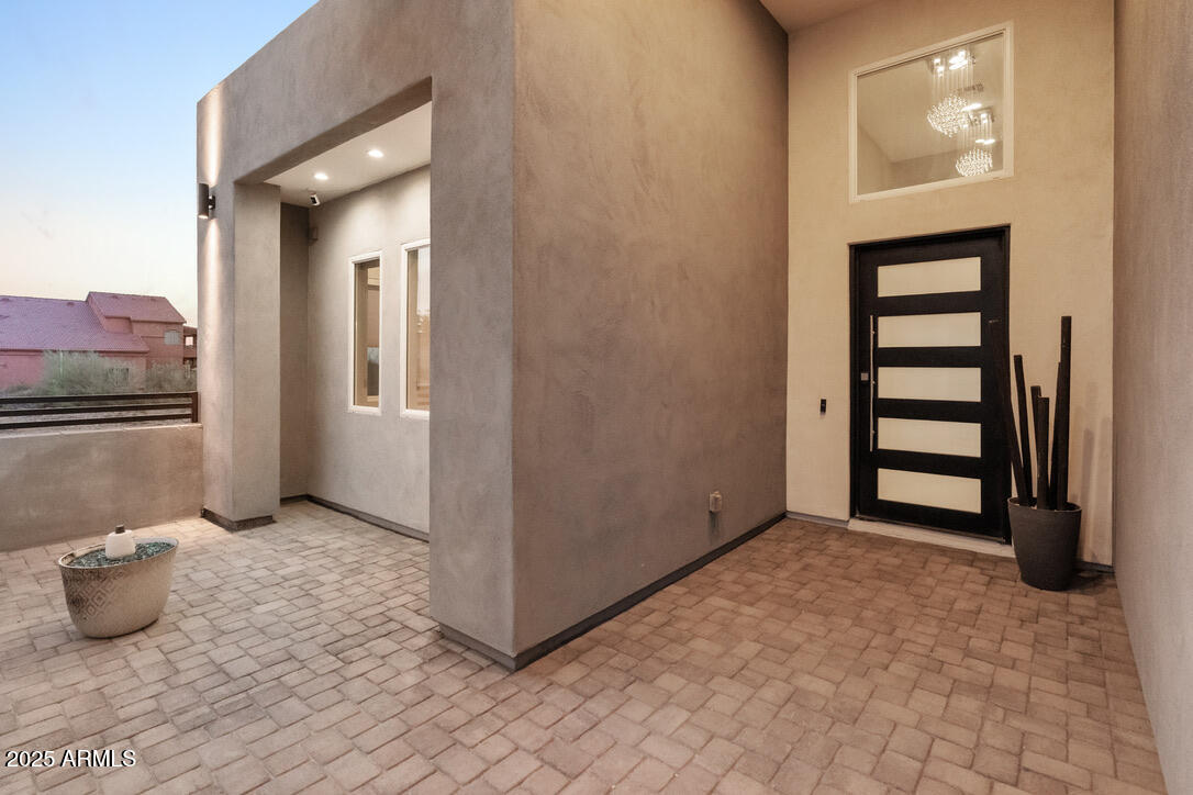 1806 W MCNEIL Street