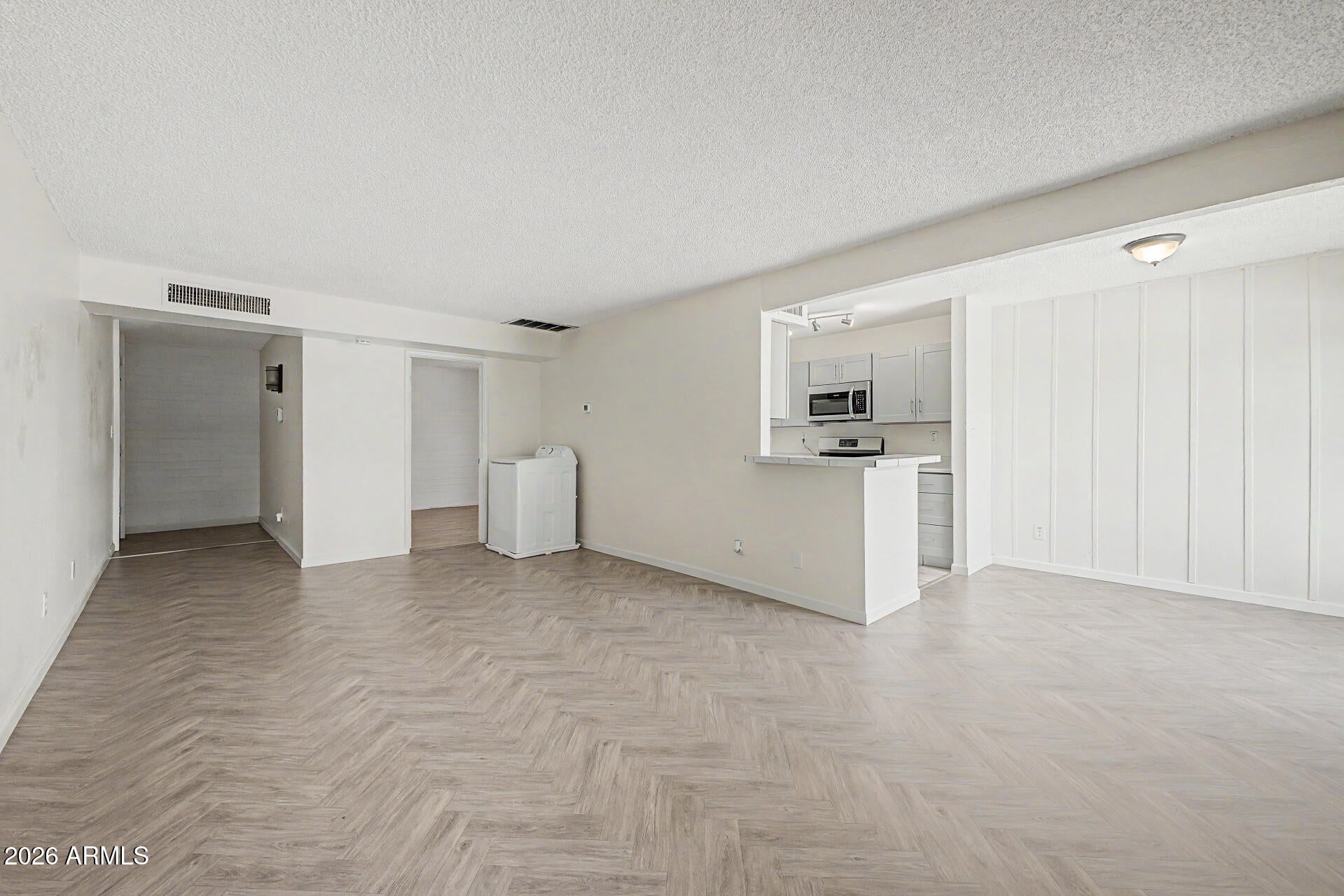 1701 W TUCKEY Lane 236