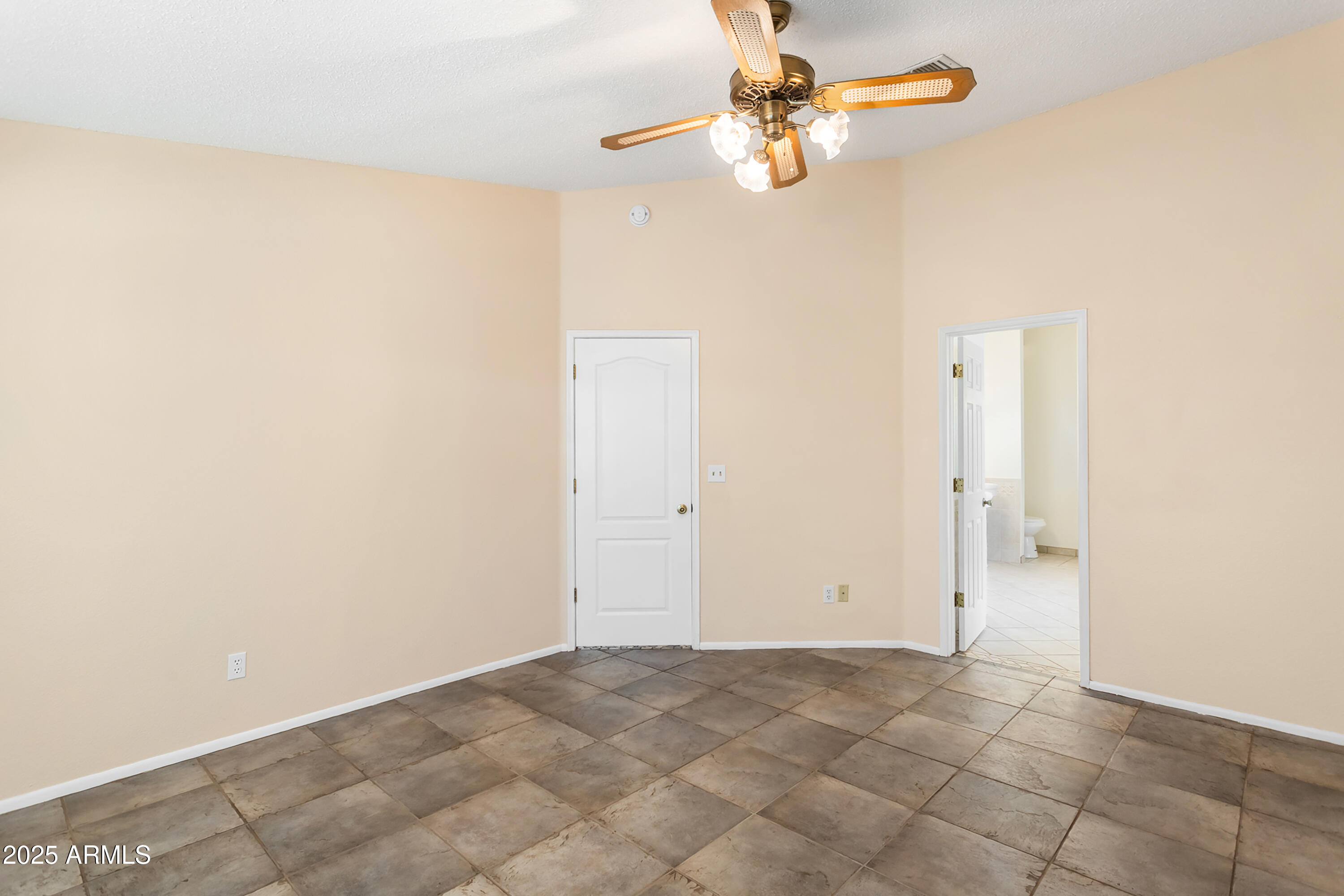 EAGLE RIDGE - Residential