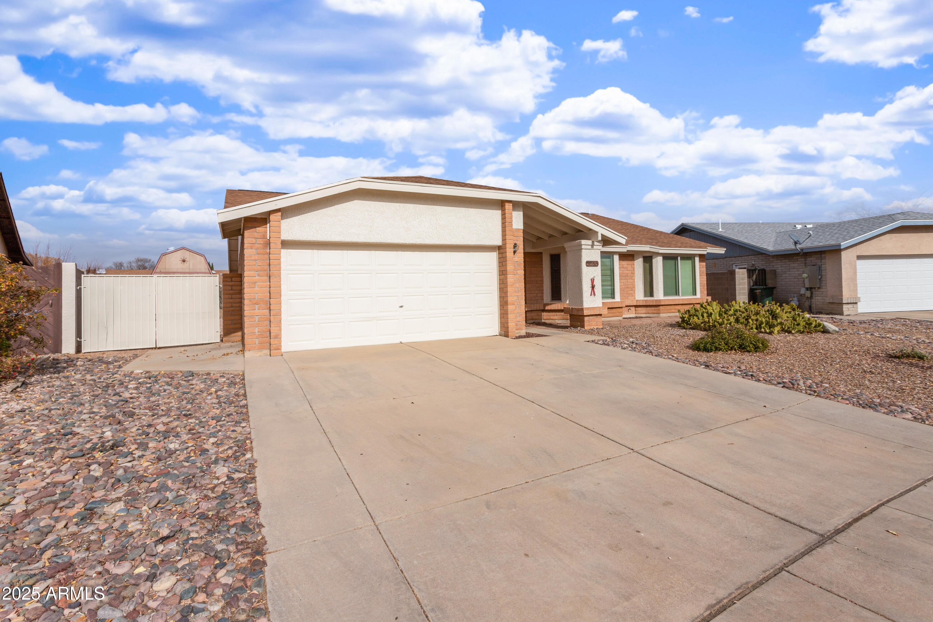 EAGLE RIDGE - Residential