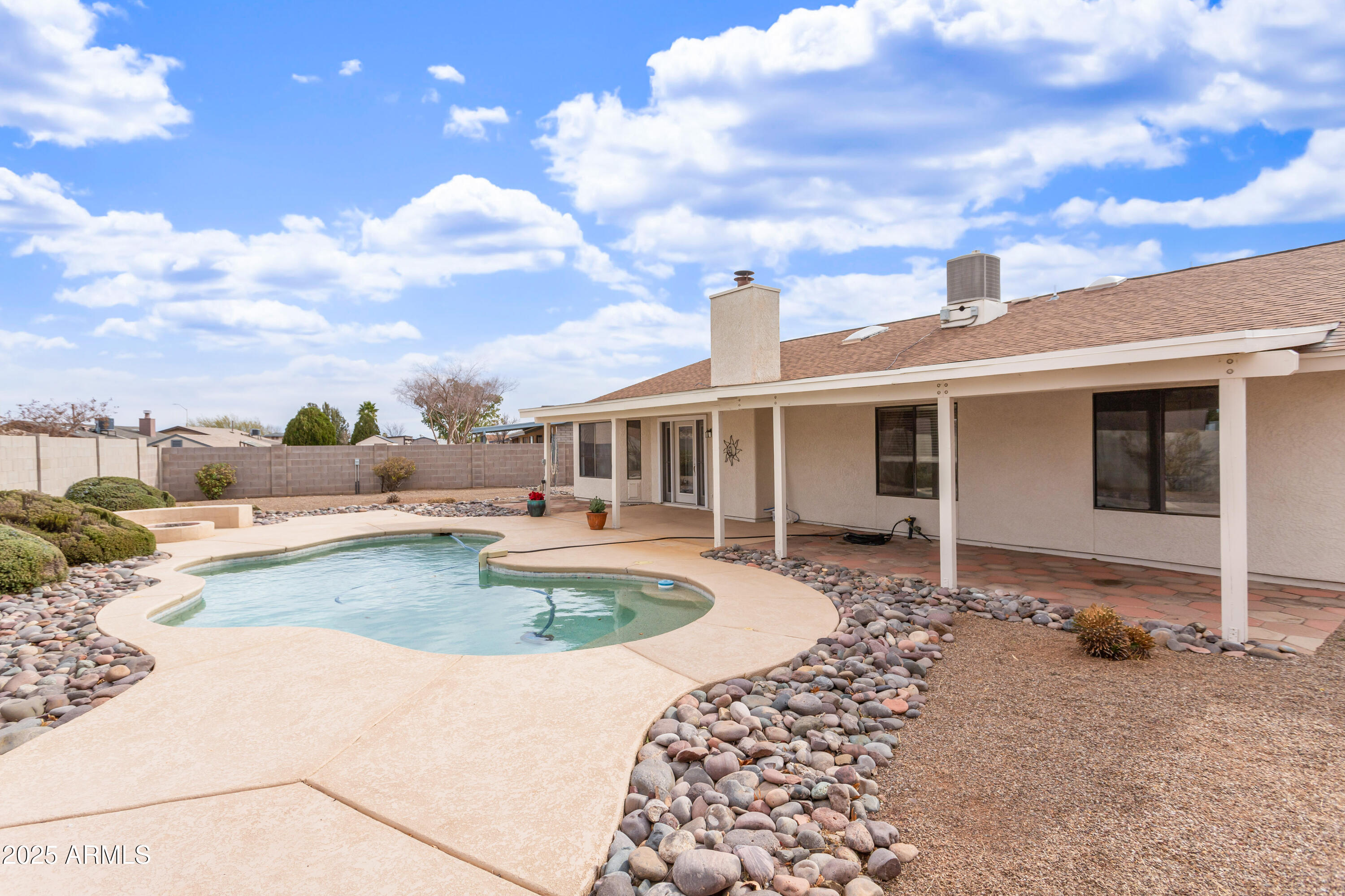 EAGLE RIDGE - Residential