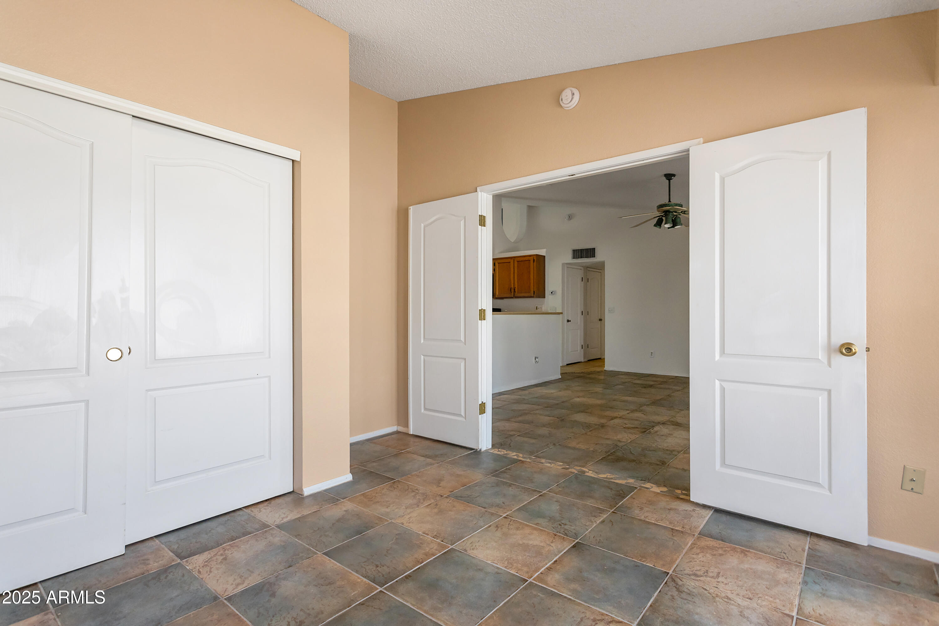 EAGLE RIDGE - Residential