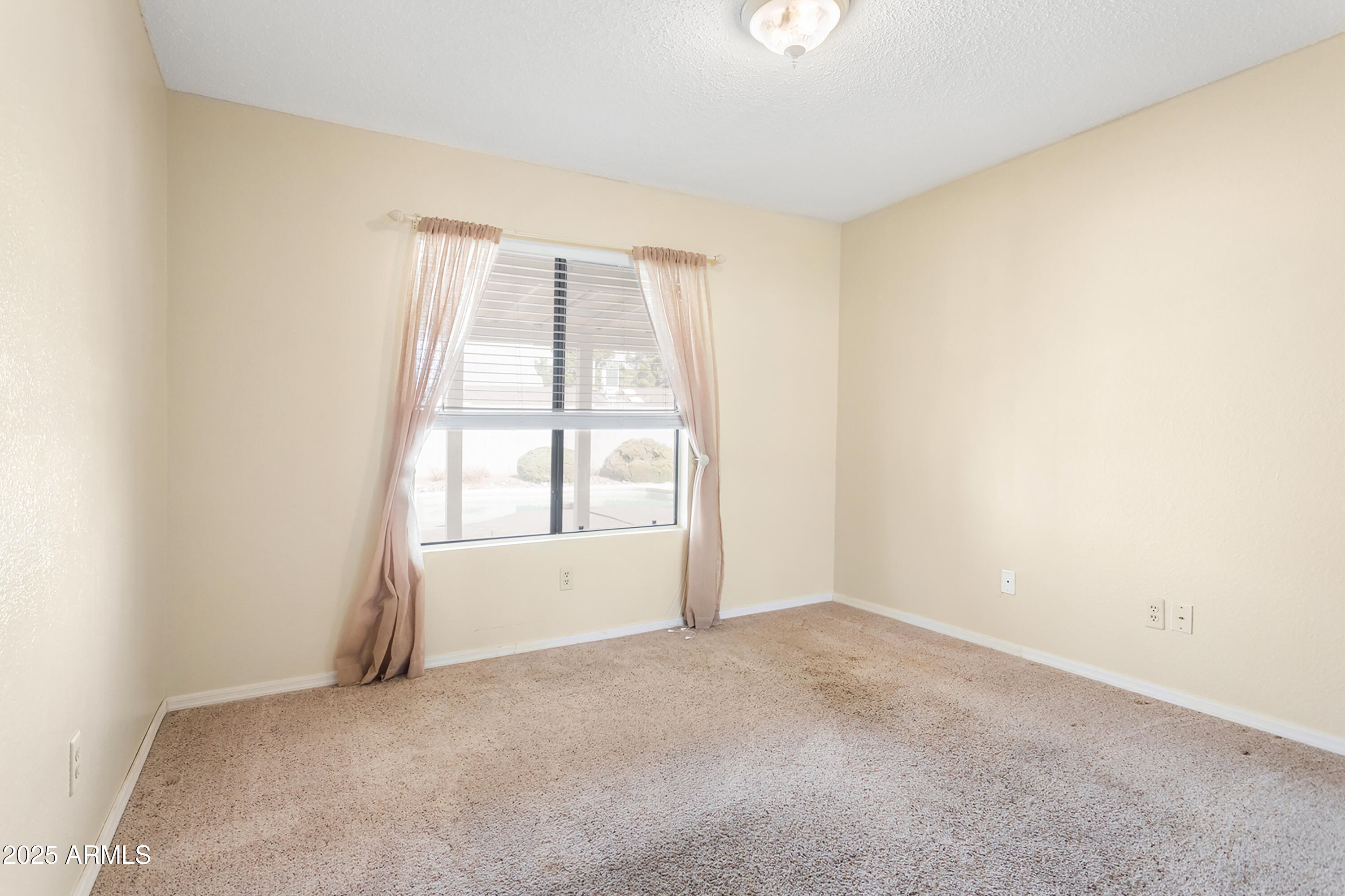 EAGLE RIDGE - Residential
