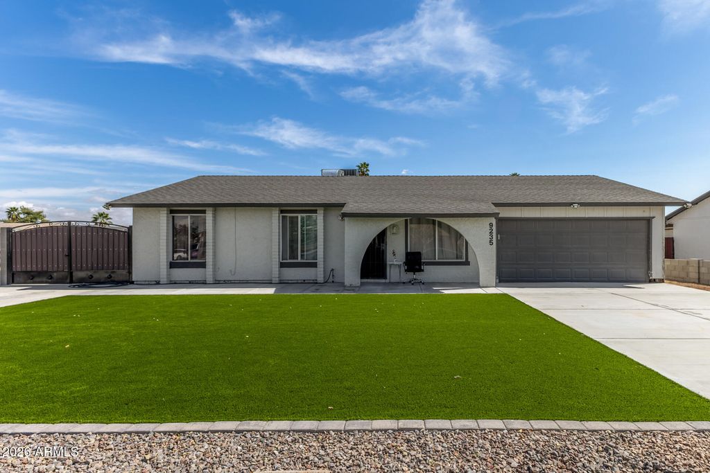 Photo of 9235 N 74th Drive, Peoria, AZ 85345 (MLS # 6998894)