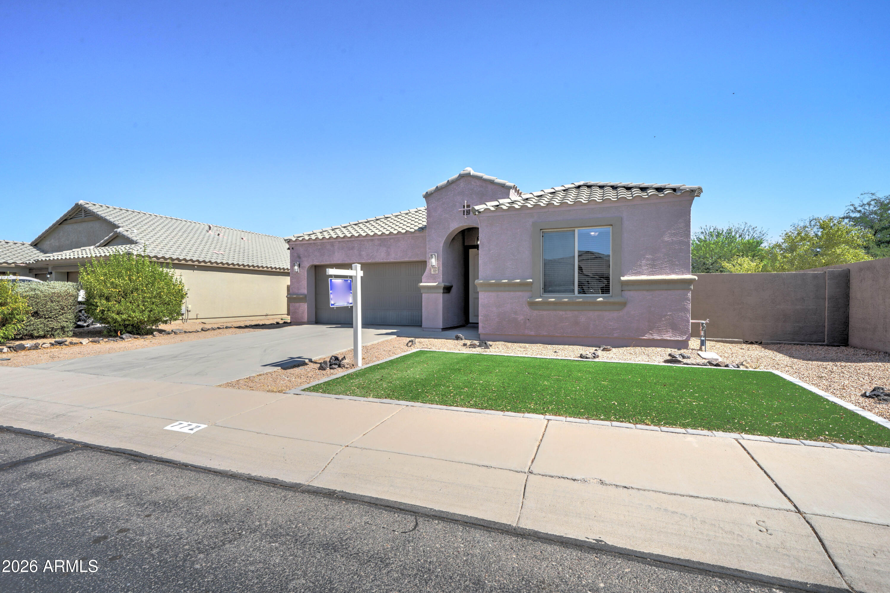772 W SILVER REEF Drive