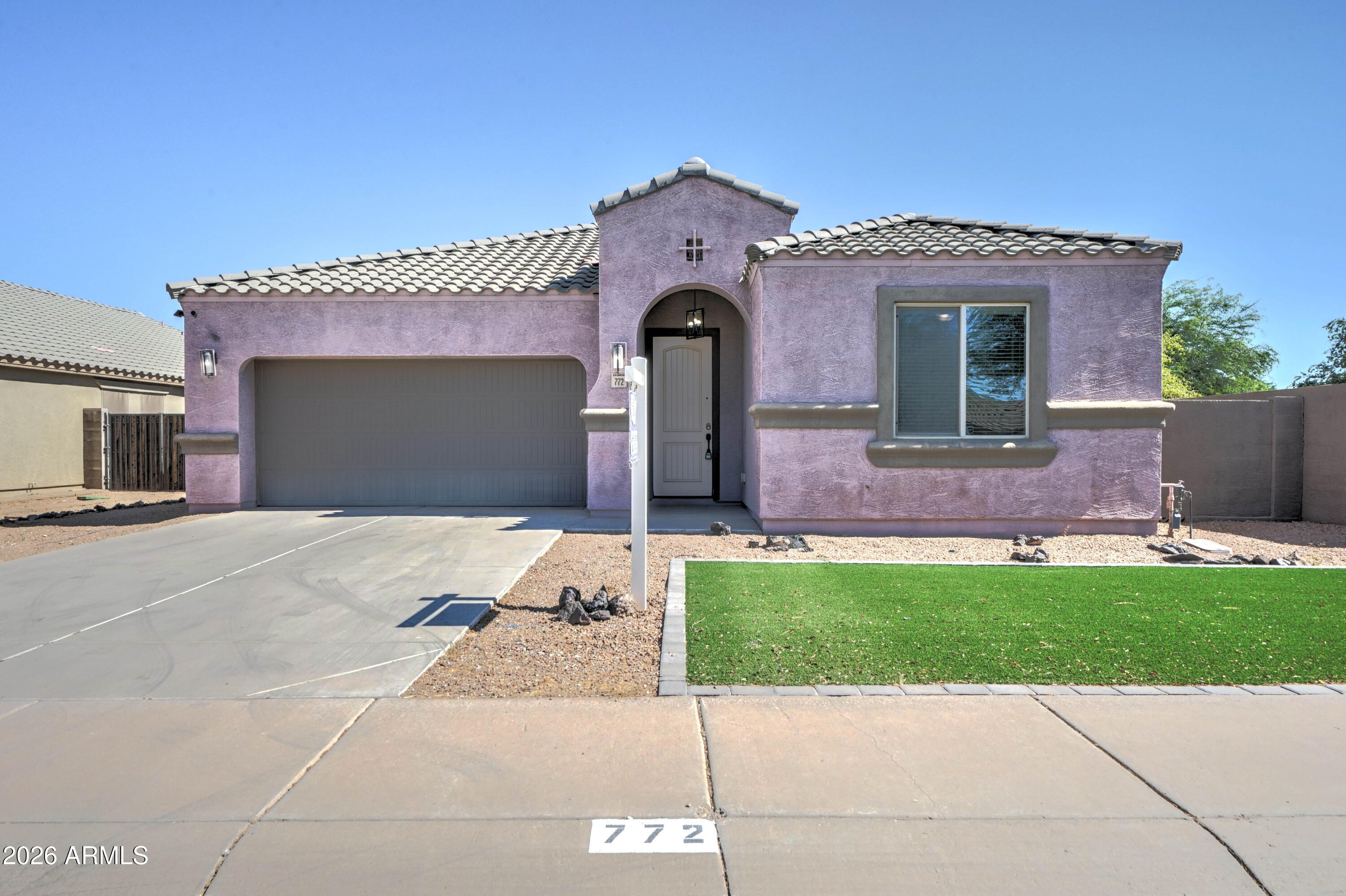 772 W SILVER REEF Drive