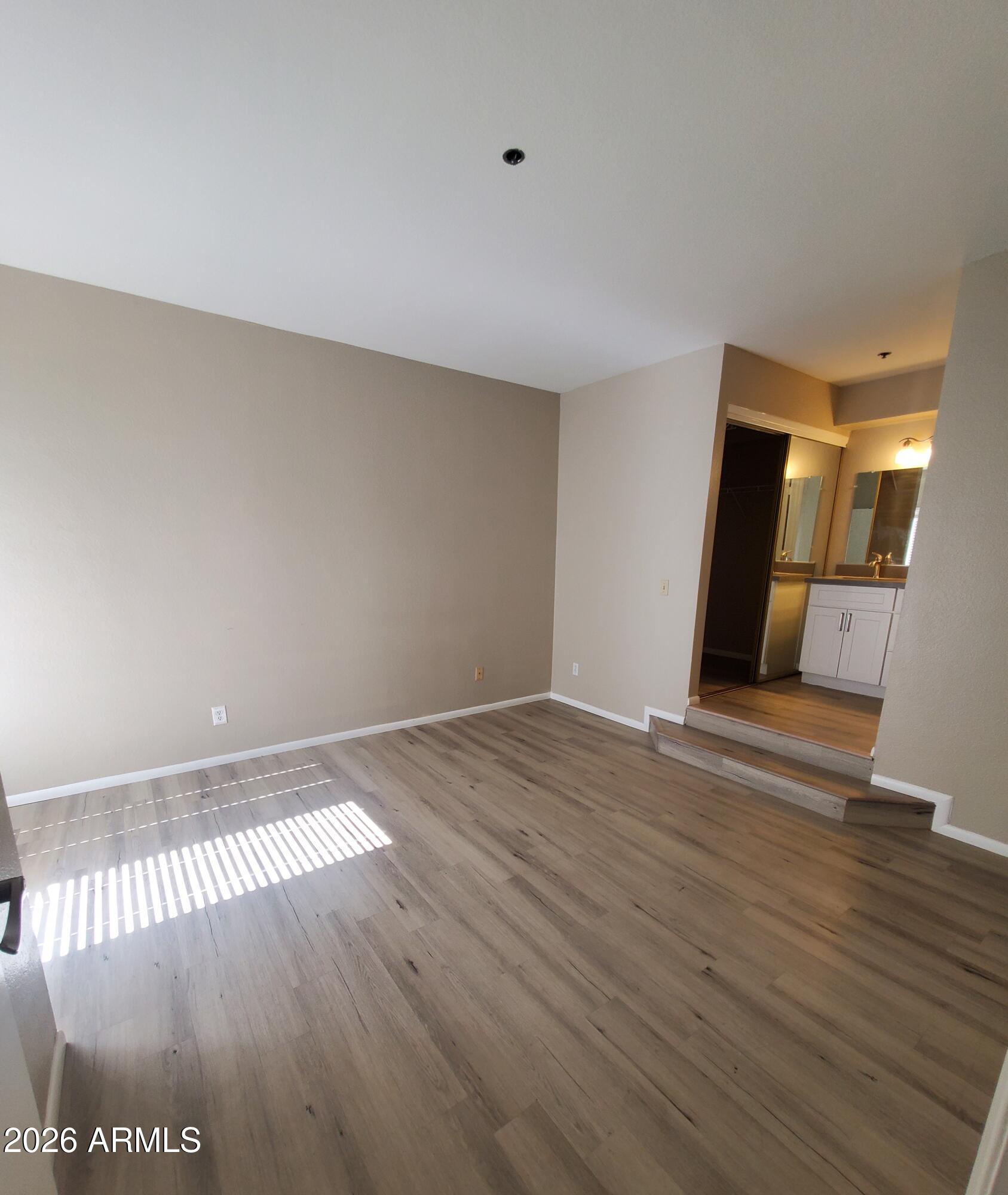 154 W 5TH Street 152