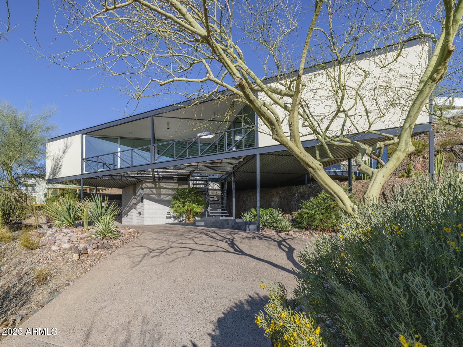 1340 E LAS PALMARITAS Drive