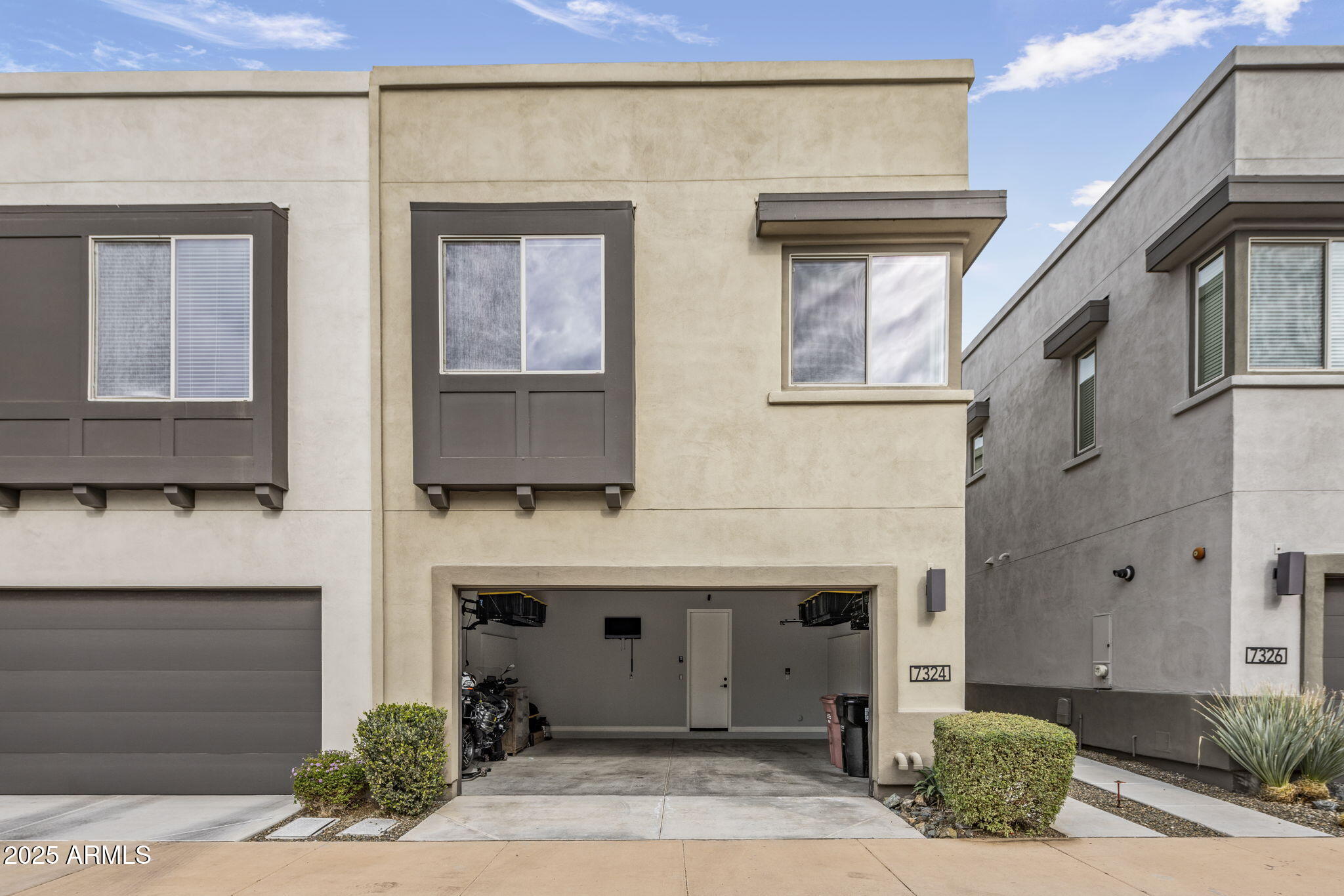 7324 E Vista Bonita Drive