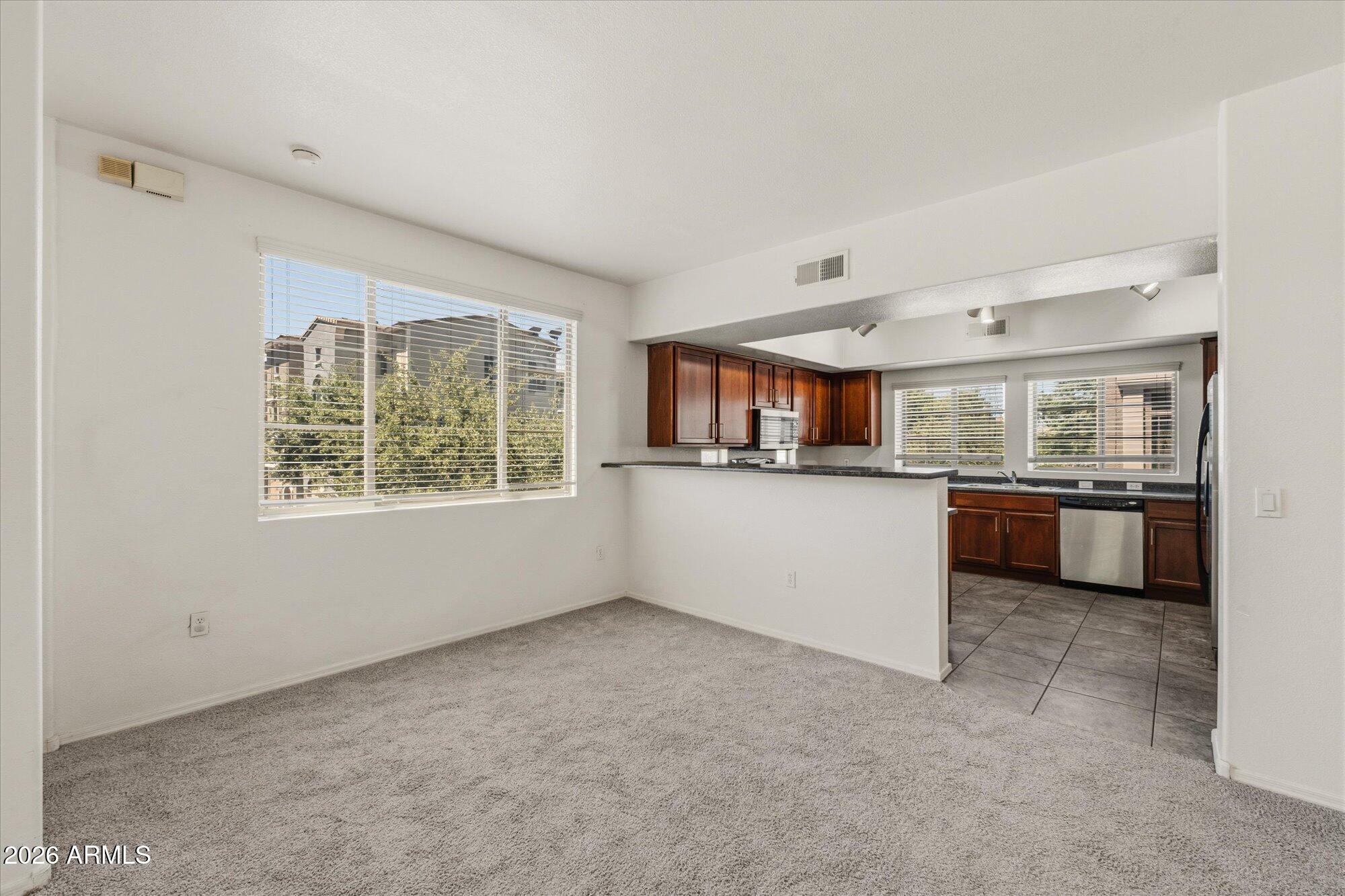 2401 E RIO SALADO Parkway 1068
