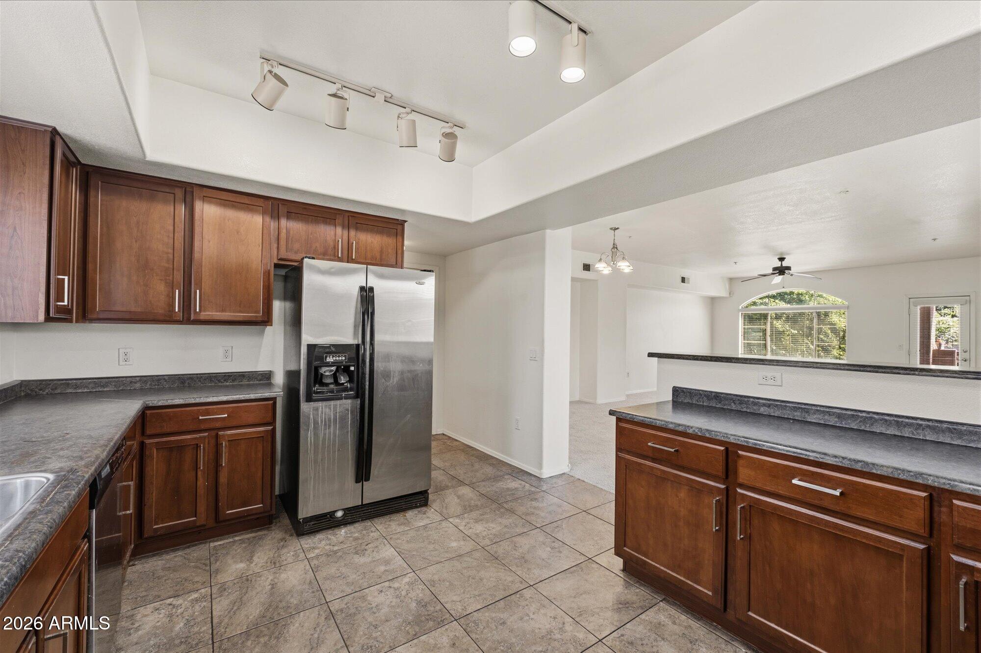 2401 E RIO SALADO Parkway 1068