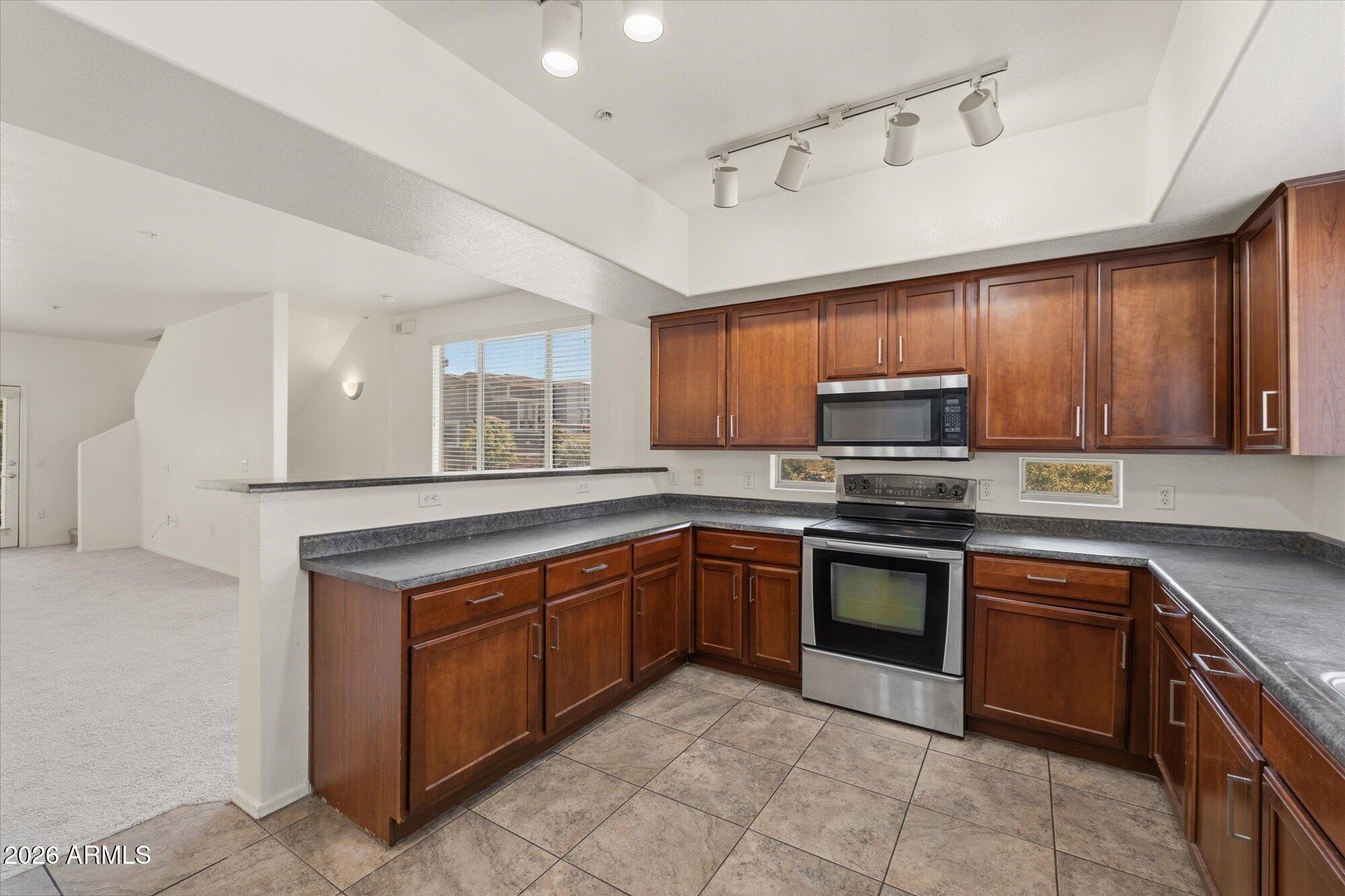 2401 E RIO SALADO Parkway 1068