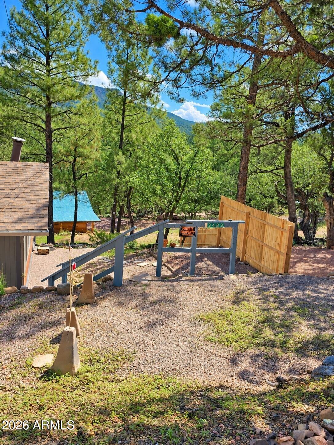 3483 N HILLSIDE Road