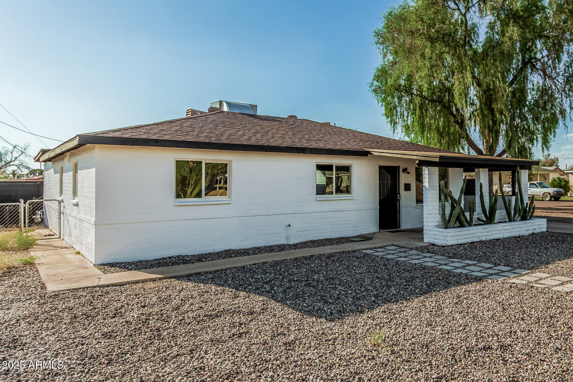 5630 N 30TH Drive