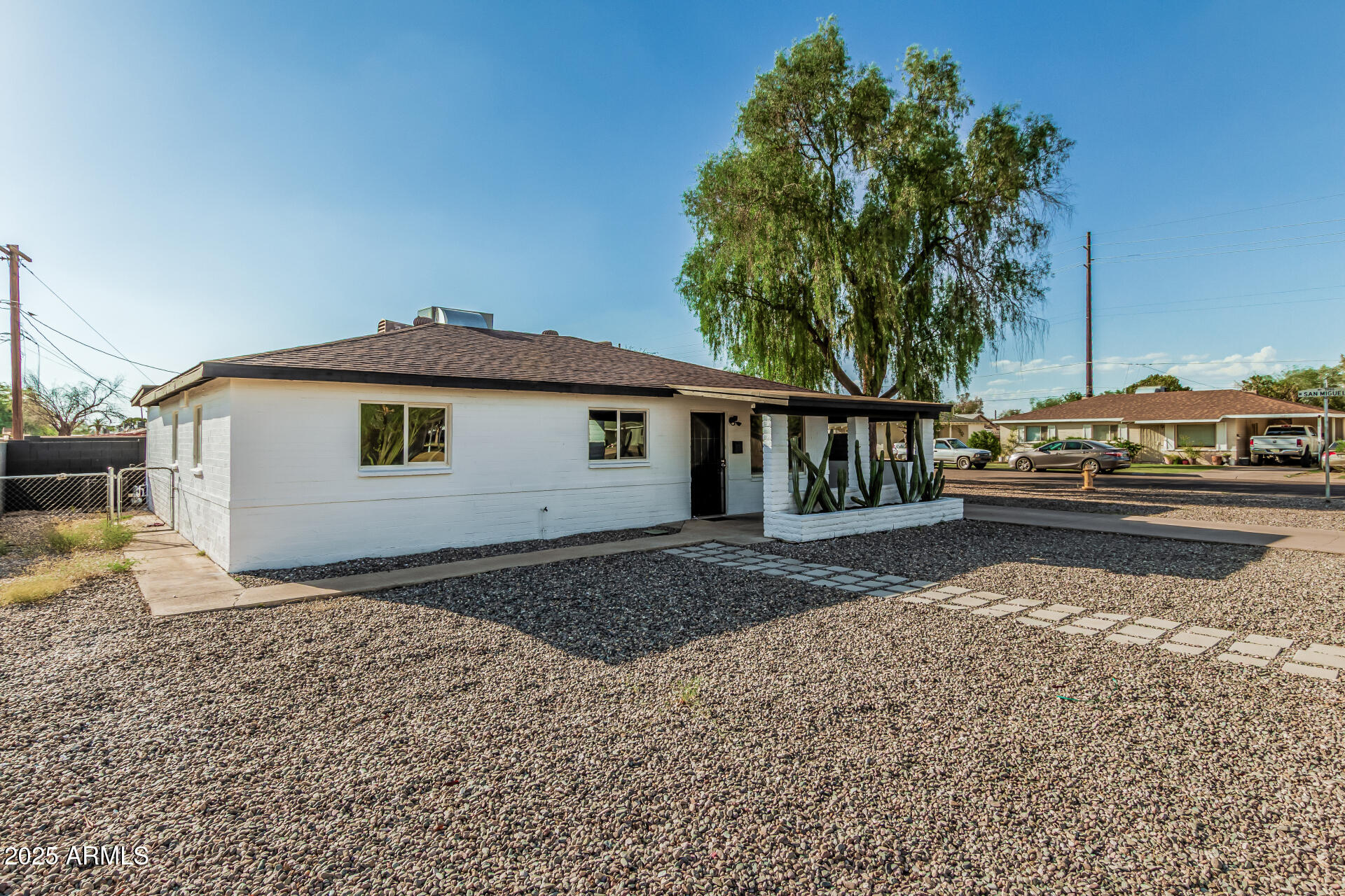 5630 N 30TH Drive