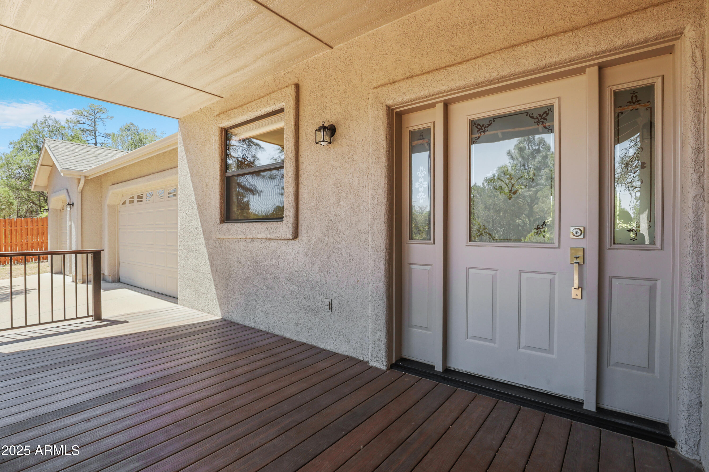 502 W LOCUST Road