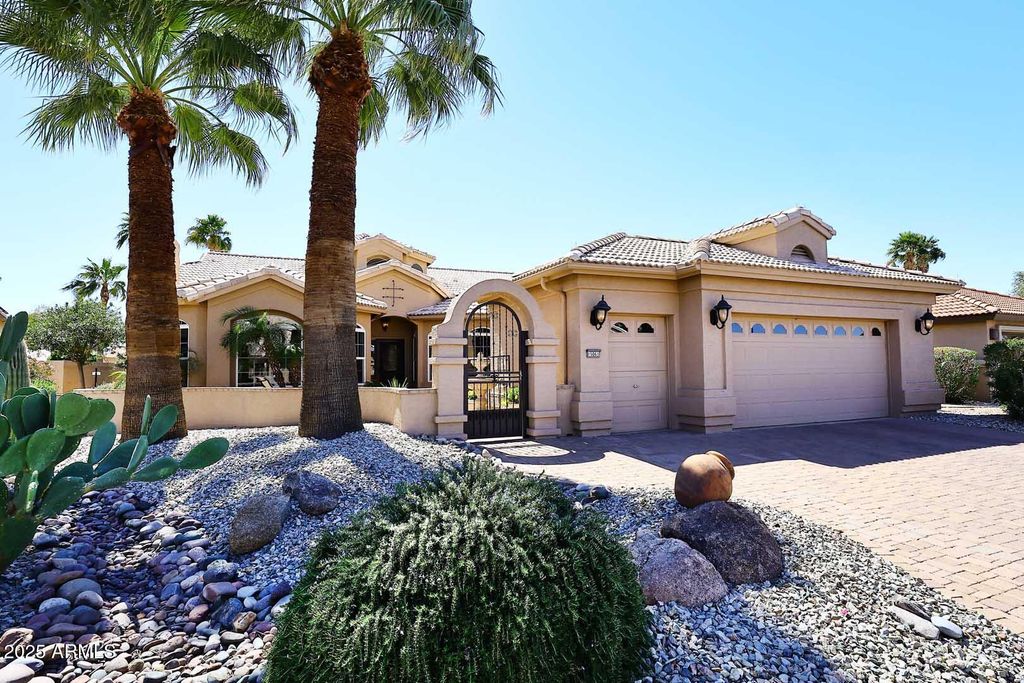 Photo of 15061 W Pinchot Avenue, Goodyear, AZ 85395 (MLS # 6920172)