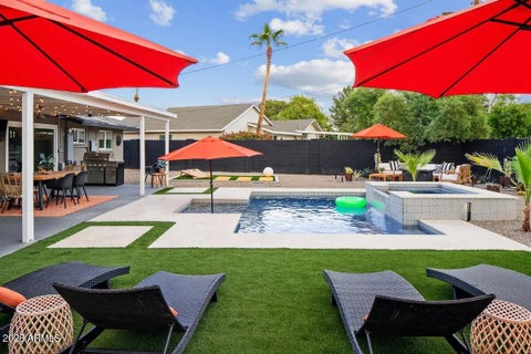Photo of 8307 E Rancho Vista Drive, Scottsdale, AZ 85251 (MLS # 7081878)