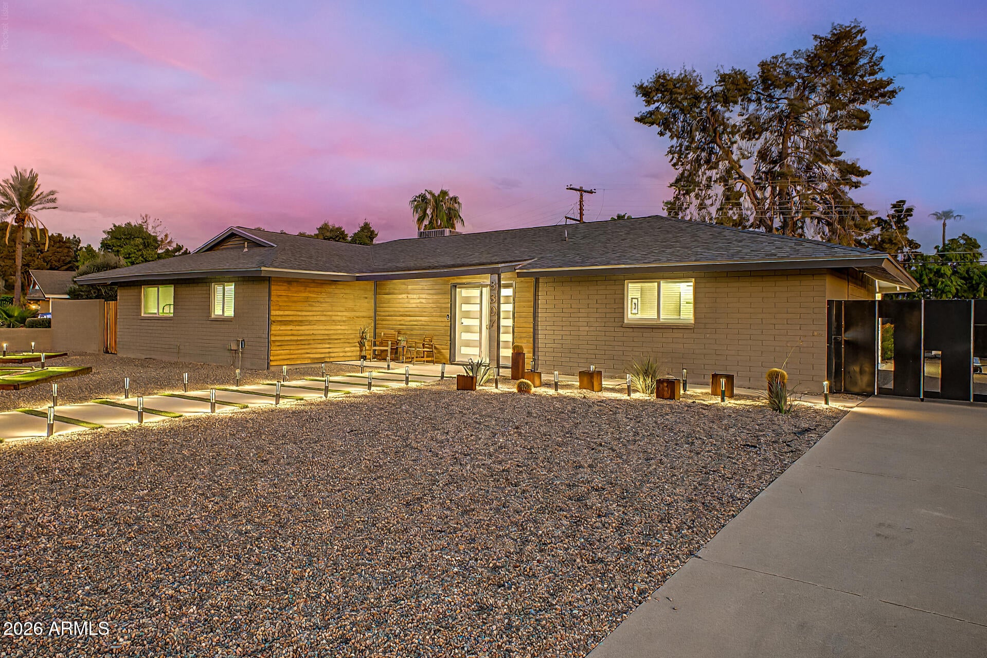 8307 E RANCHO VISTA Drive