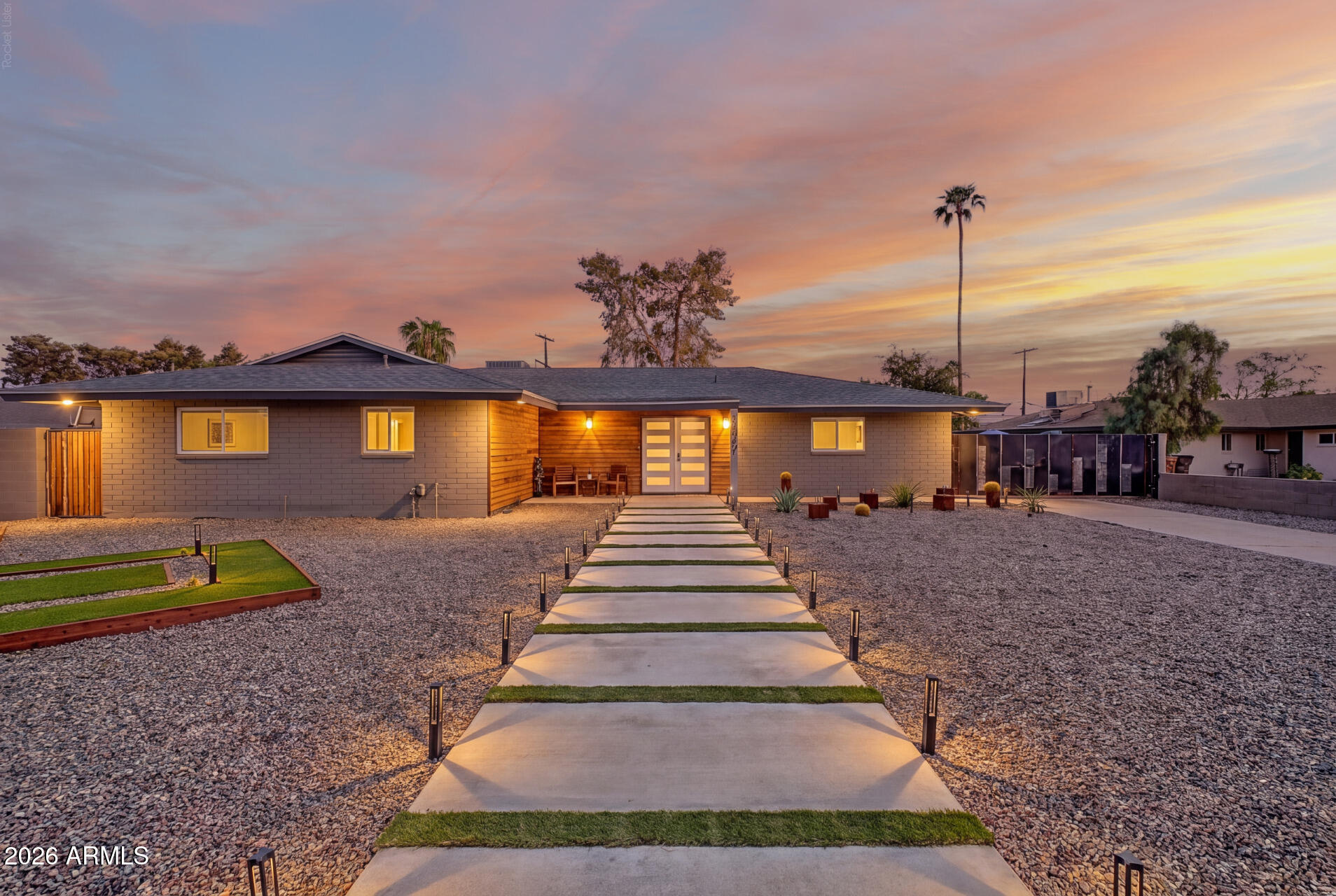 8307 E RANCHO VISTA Drive