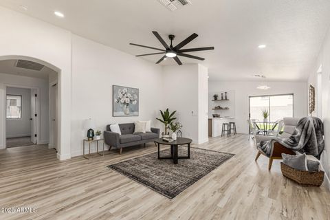 6210 W SOUTHGATE Street Phoenix AZ 85043