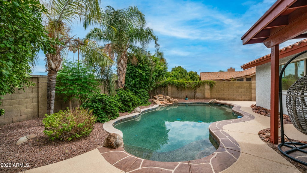Photo of 1338 E Sunburst Lane, Tempe, AZ 85284 (MLS # 7069643)