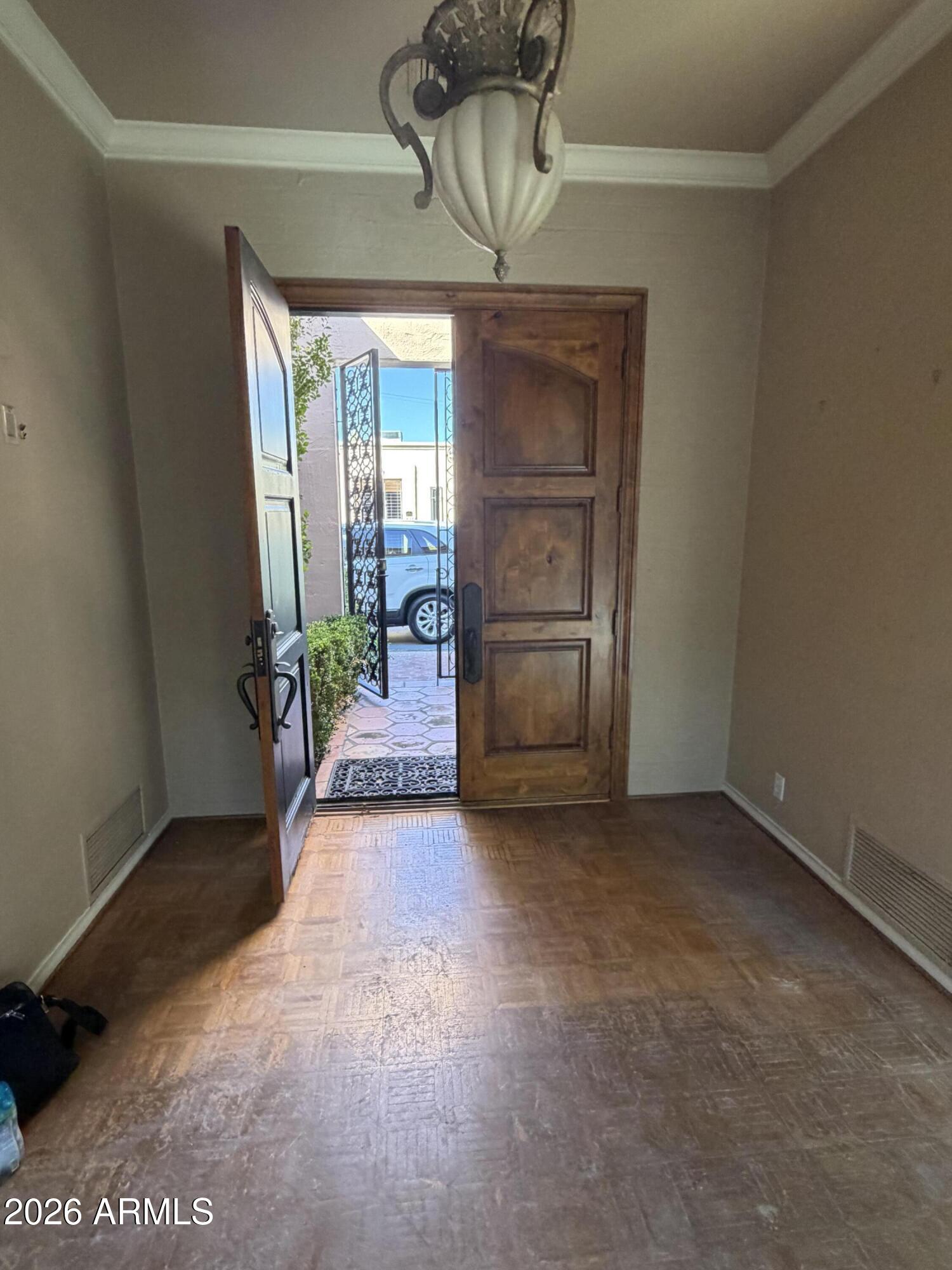 5658 N SCOTTSDALE Road