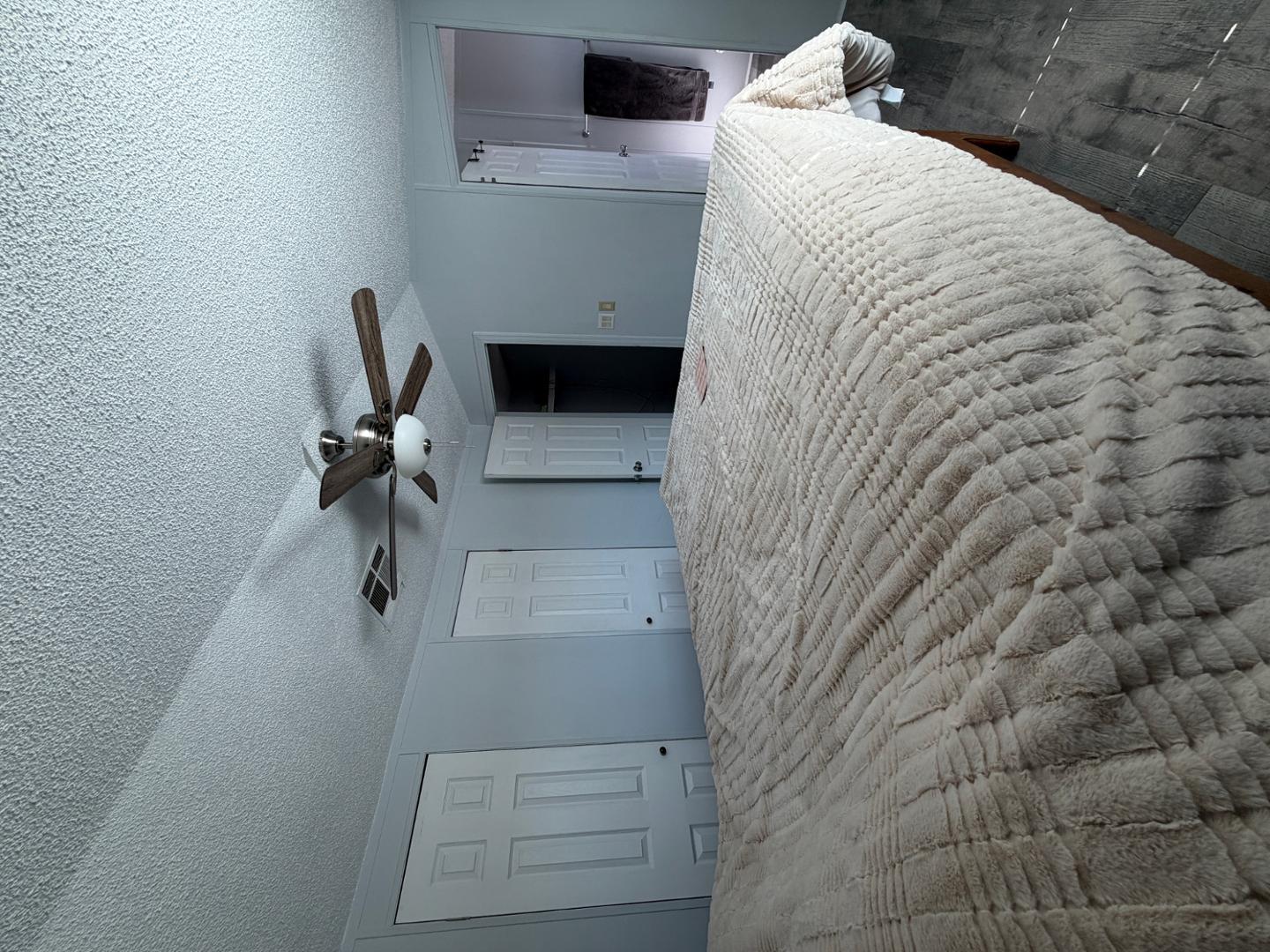 142 W Maryvale Drive