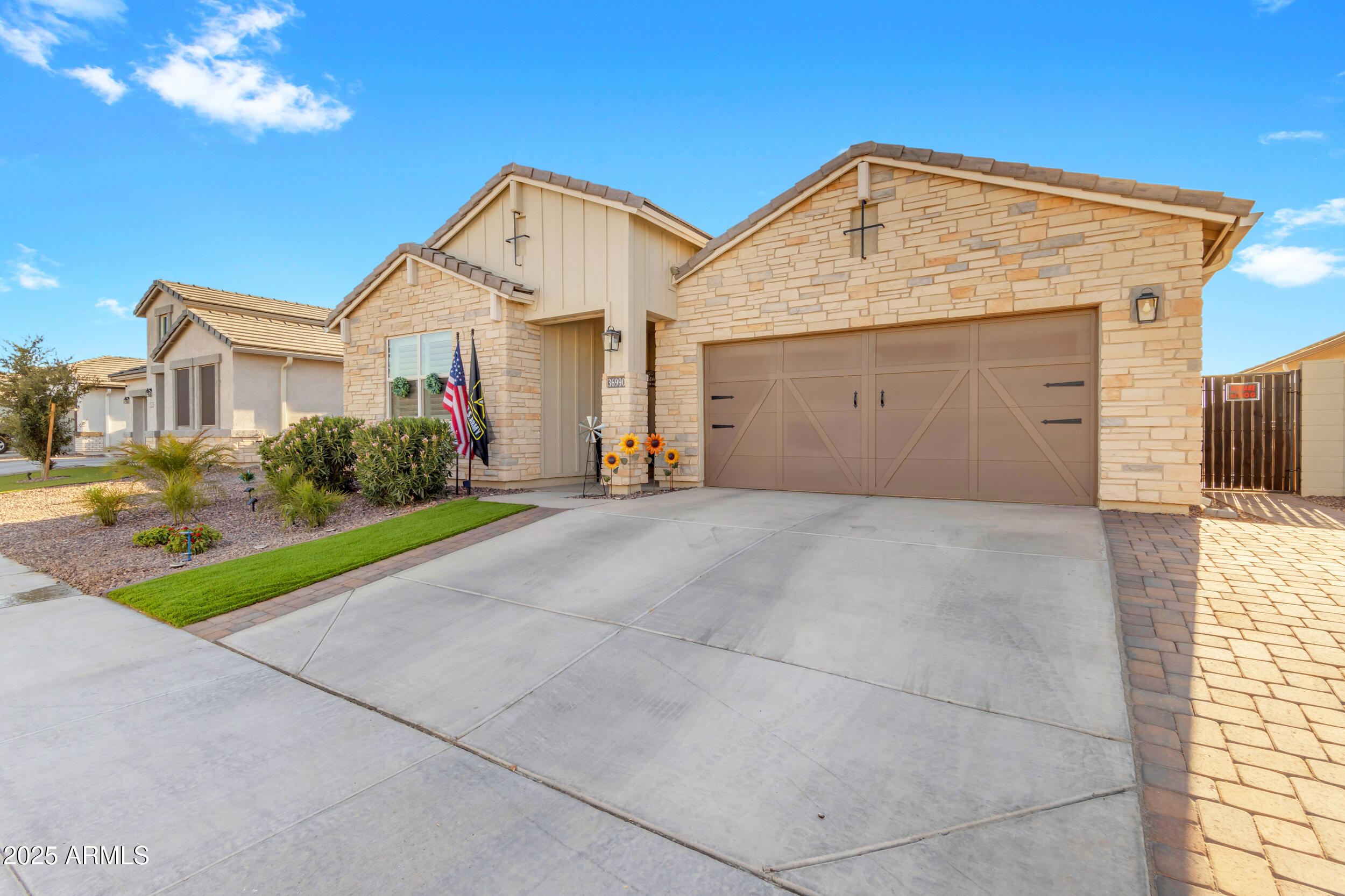 36990 N ALEUTIAN Drive