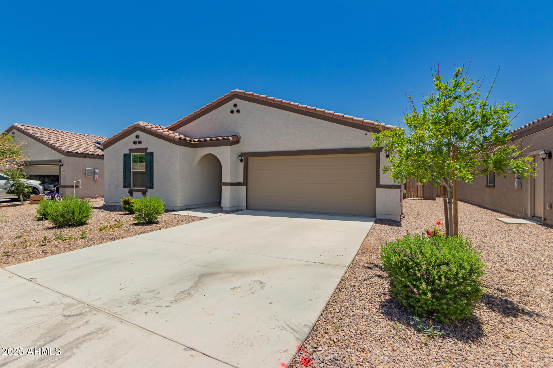 Homes 2 25539 W GWEN Street
