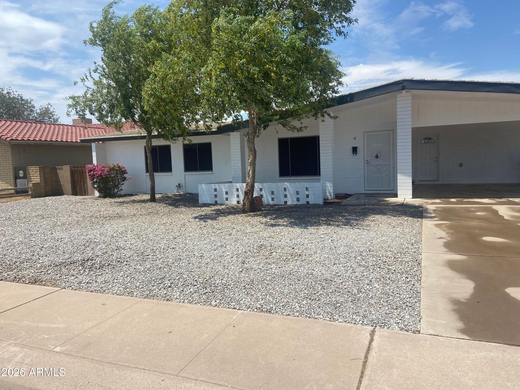 Photo of 210 E La Canada Boulevard, Goodyear, AZ 85338 (MLS # 7085938)