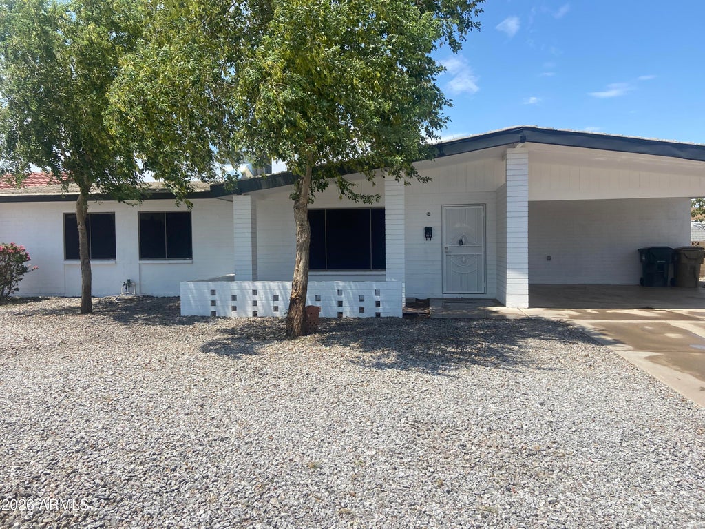 Photo of 210 E La Canada Boulevard, Goodyear, AZ 85338 (MLS # 7085938)