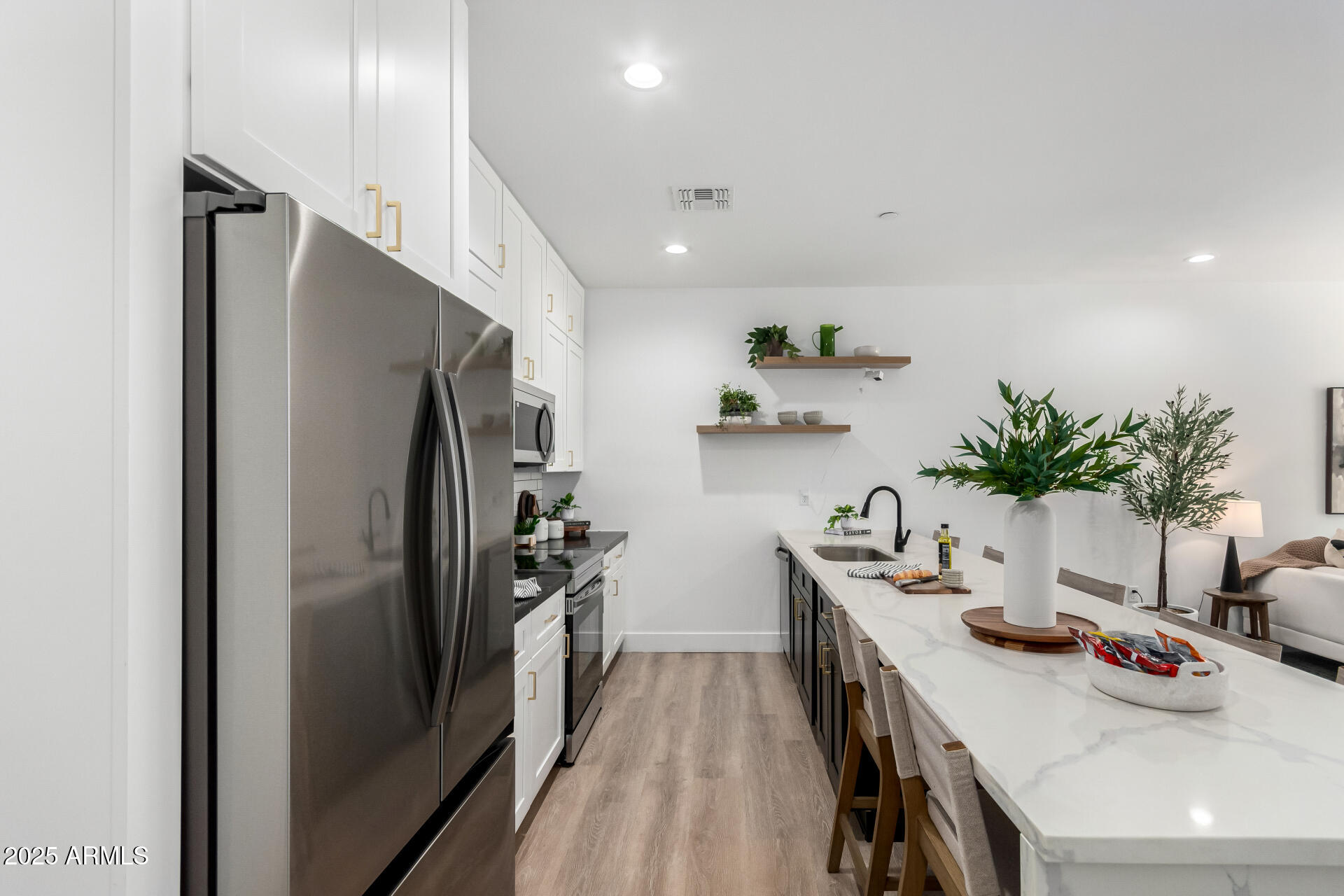 3426 E UNIVERSITY Drive 105