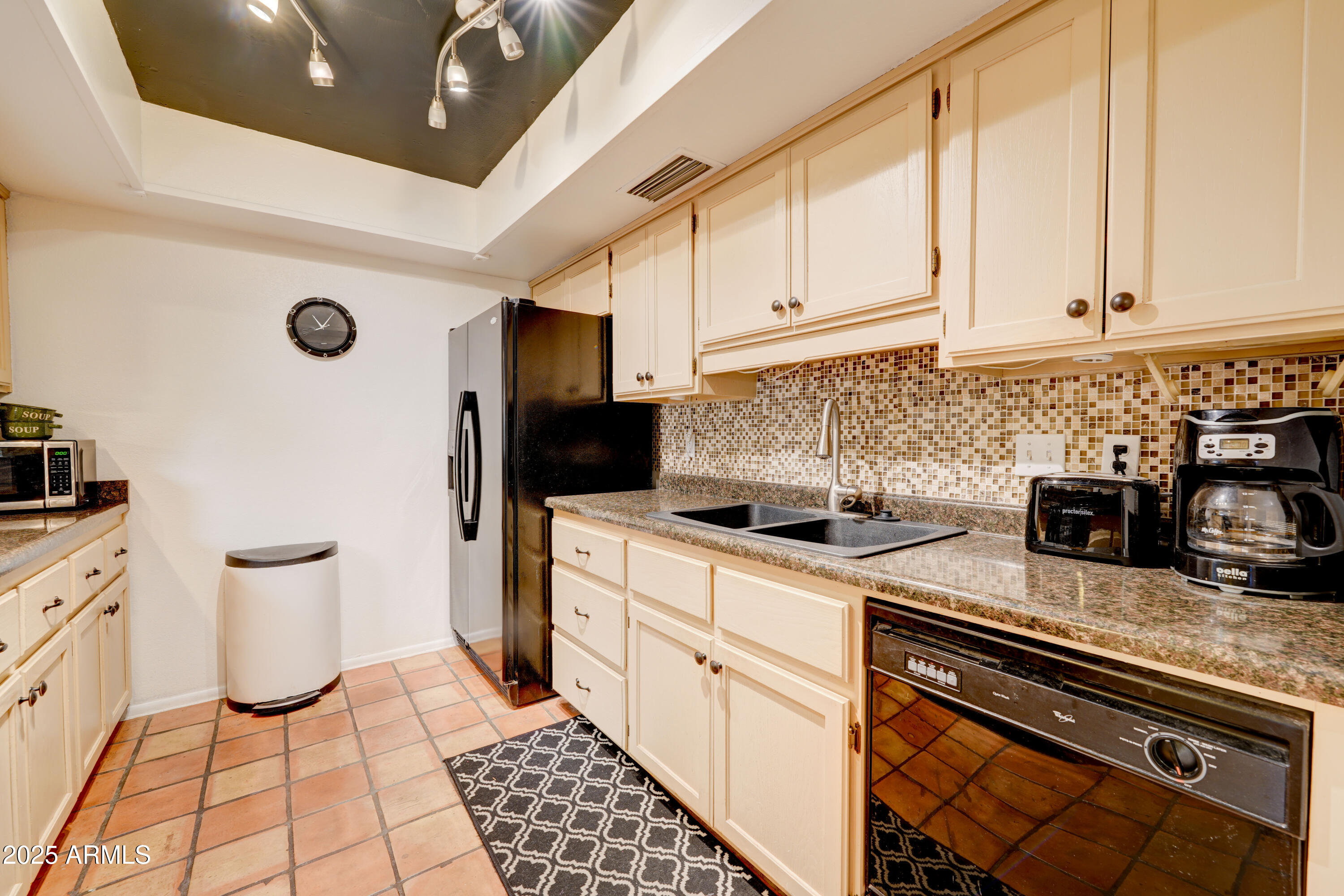 2329 N Recker Road 83