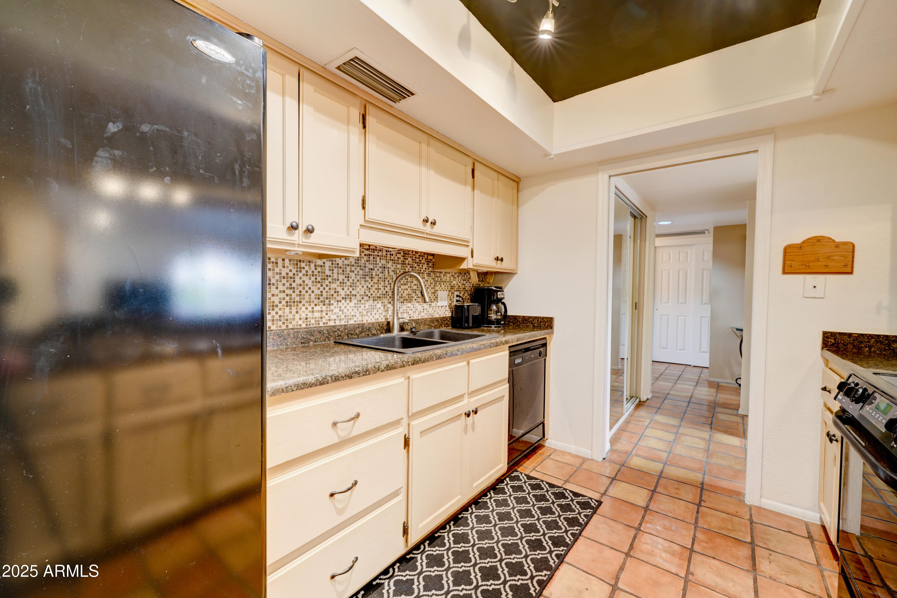 2329 N Recker Road 83