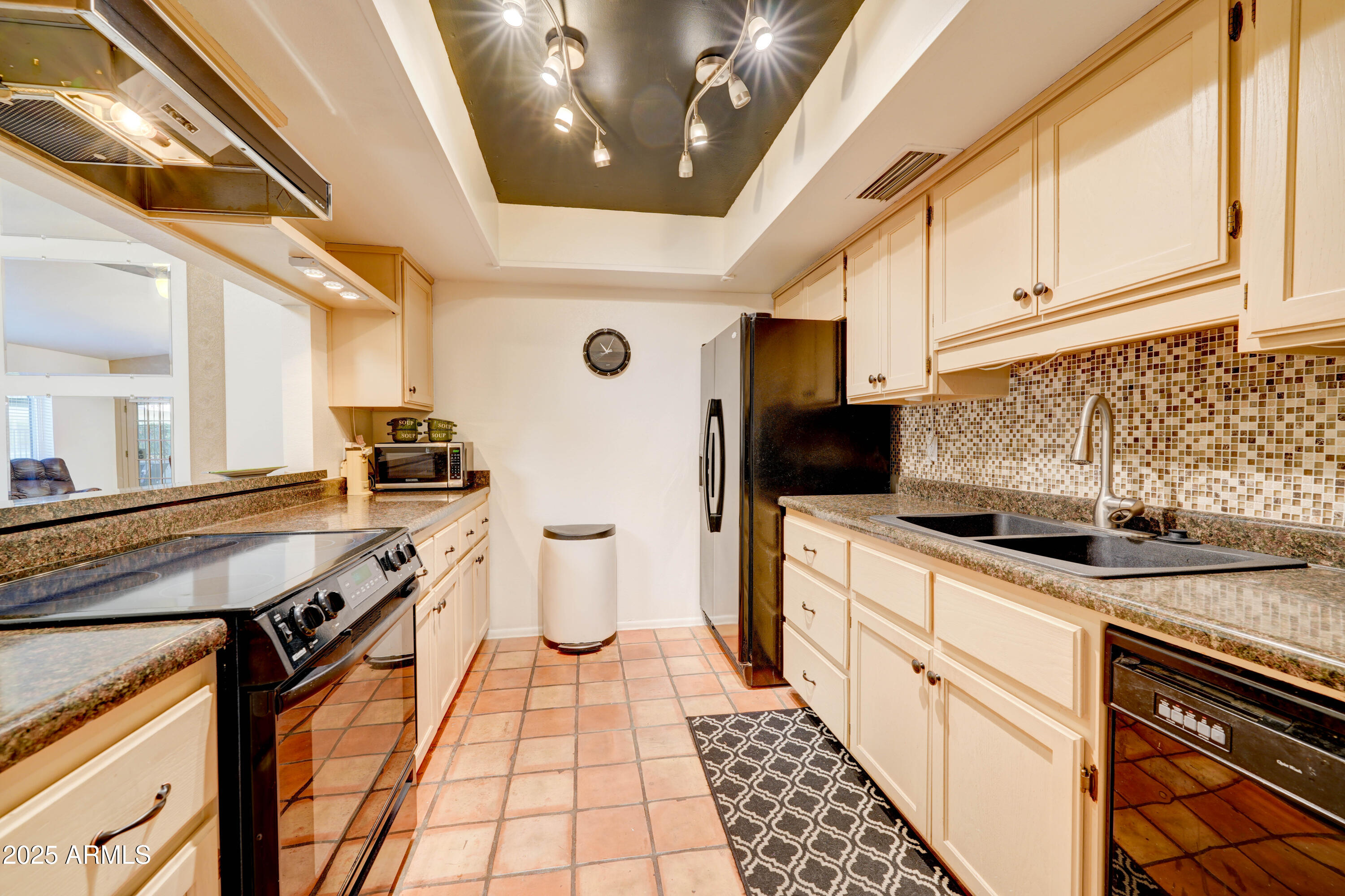 2329 N Recker Road 83
