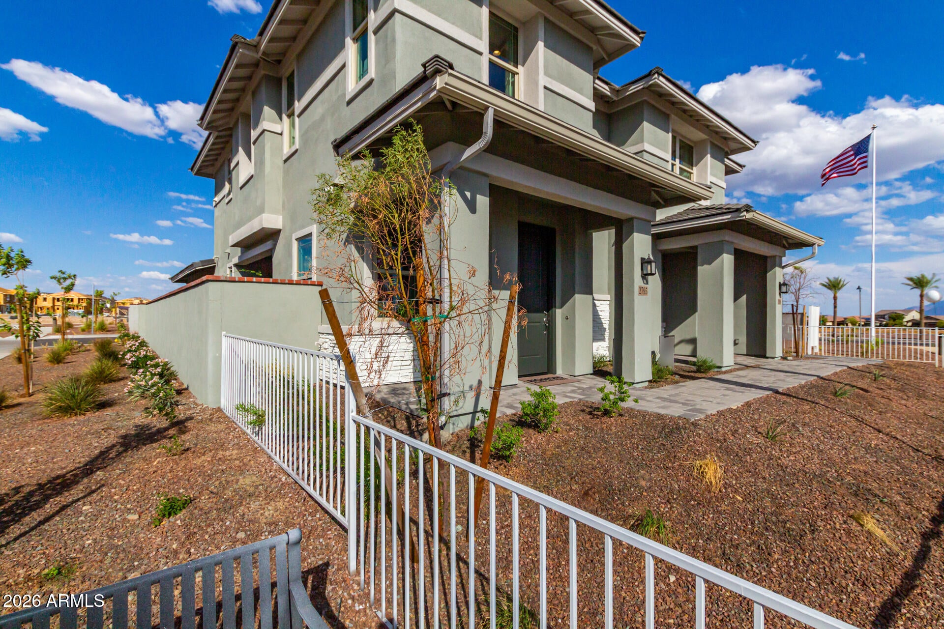 2795 N VERRADO Way