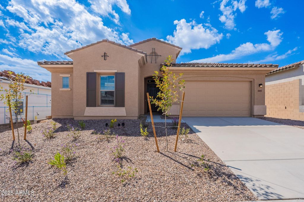 Photo of 20081 W El Nido Lane, Litchfield Park, AZ 85340 (MLS # 6894042)