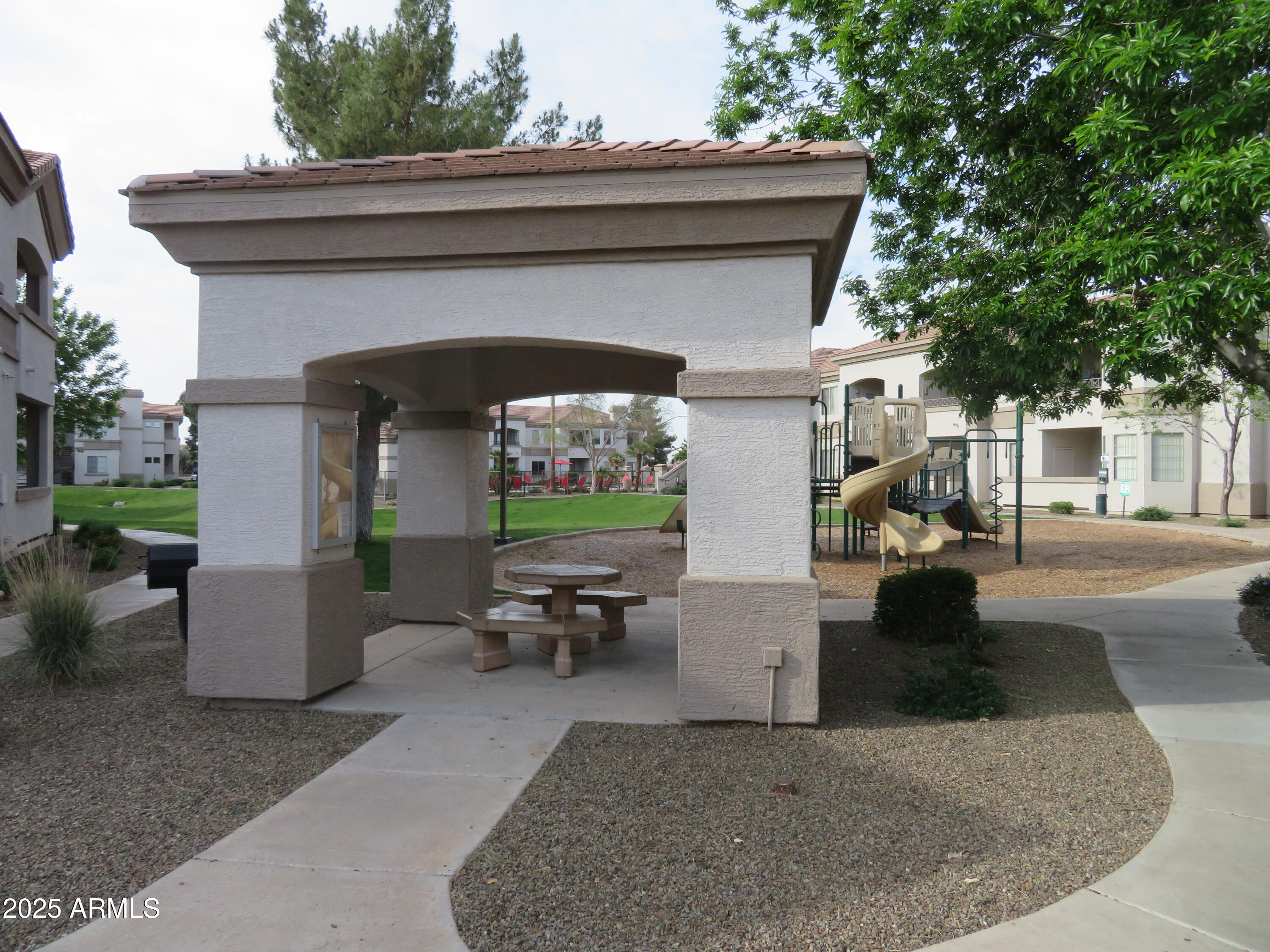 1941 S PIERPONT Drive 2116